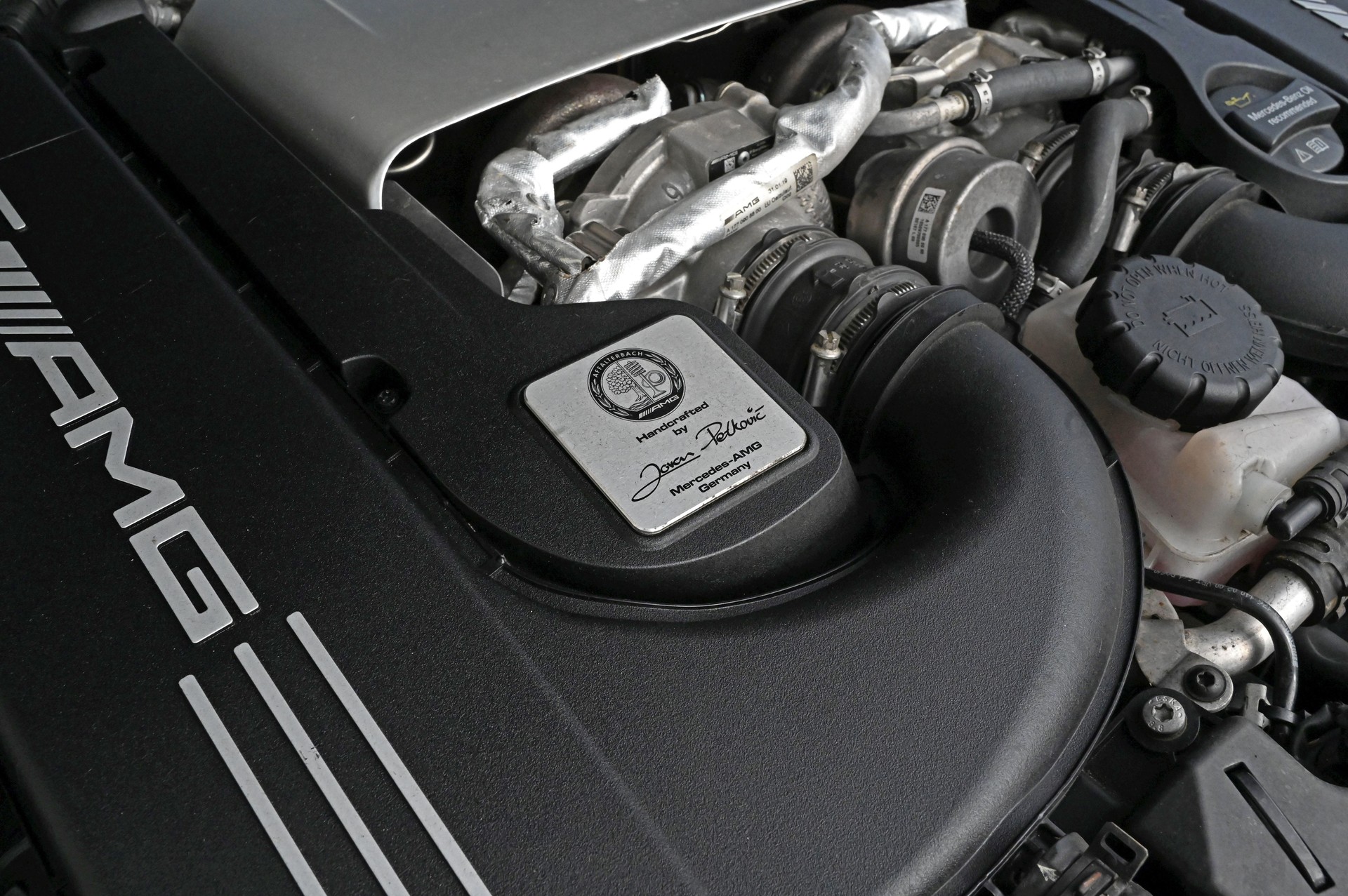 MERCEDES-BENZ C 63 S AMG-image-21