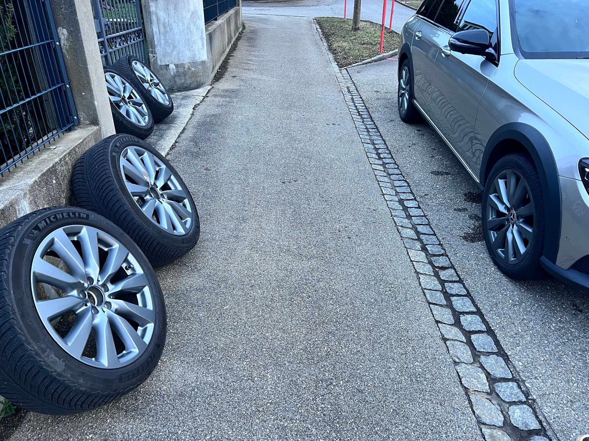MERCEDES-BENZ E 220 d All-Terrain 4Matic Avantgarde 9G-Tronic-image-14