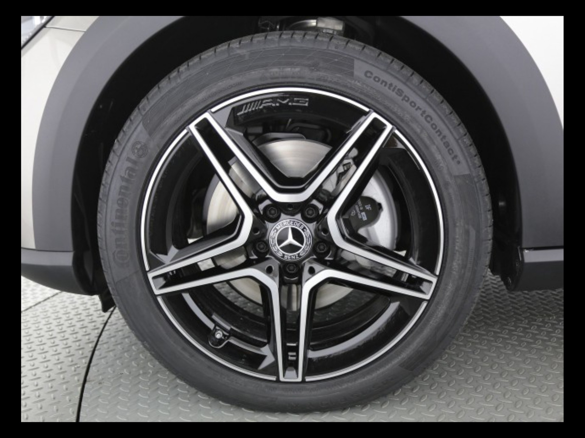MERCEDES-BENZ E 220 d All-Terrain 4Matic Avantgarde 9G-Tronic-image-5
