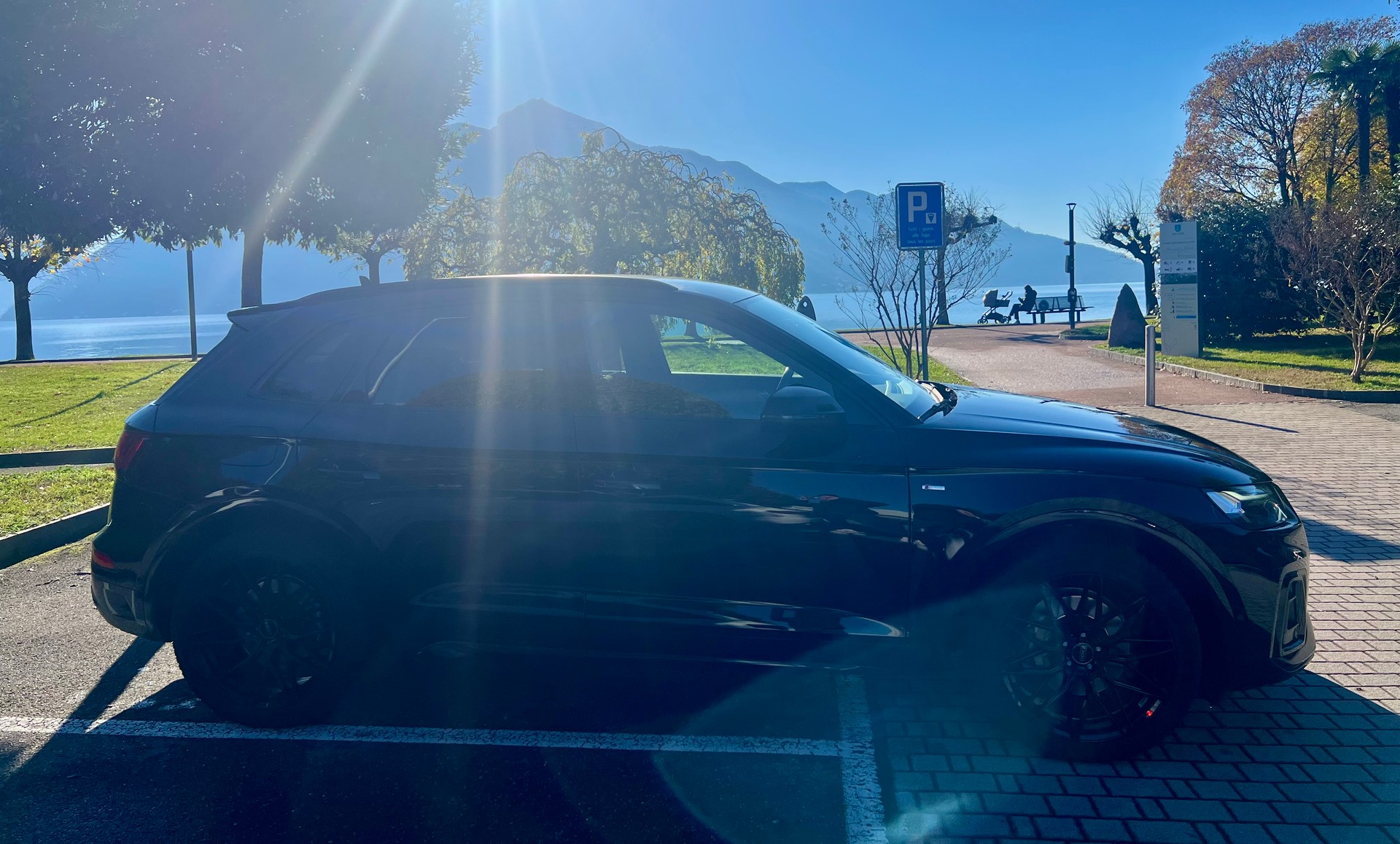 AUDI Q5 40 TDI Blackedition quattro S-tronic-image-4