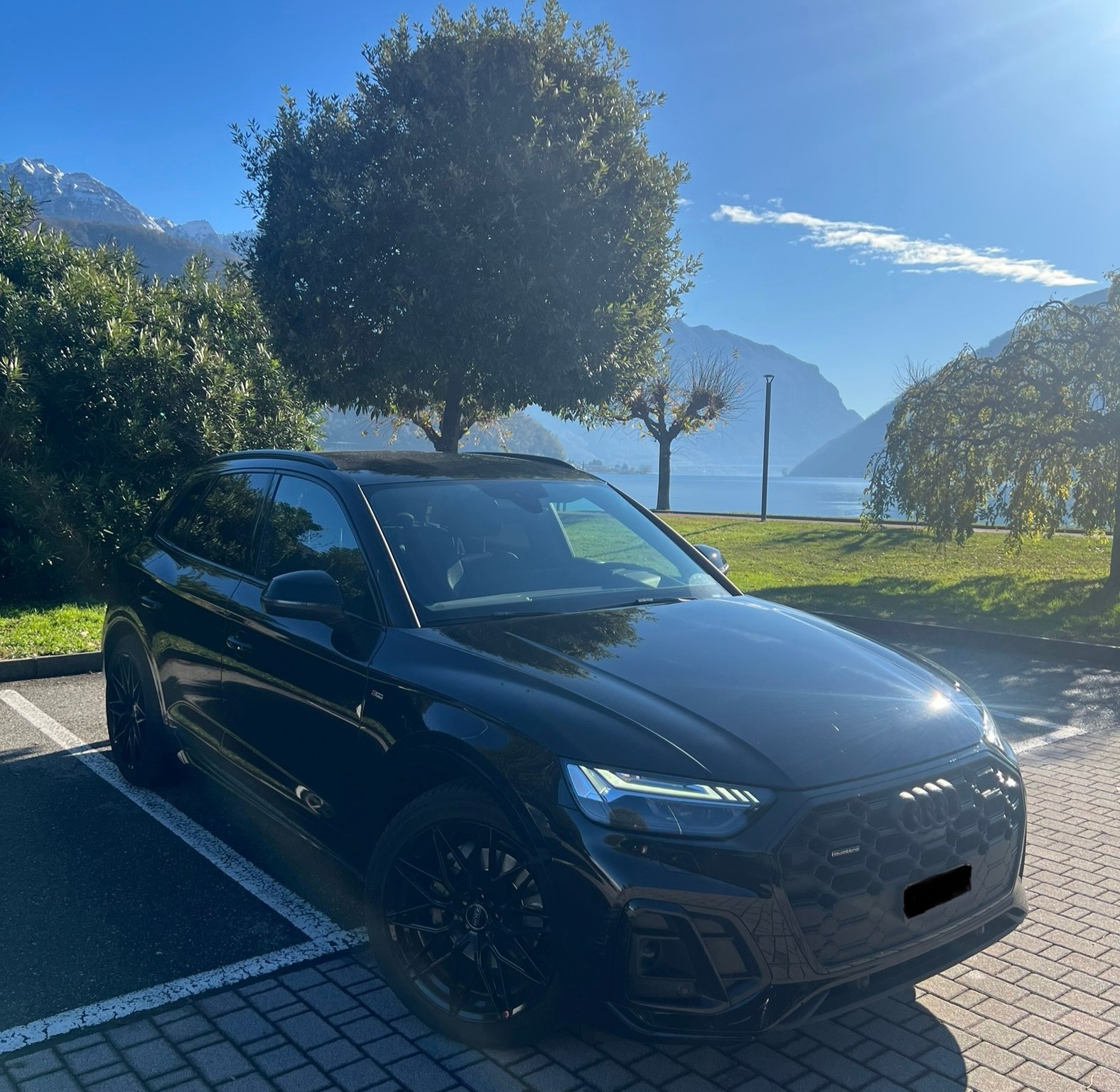 AUDI Q5 40 TDI Blackedition quattro S-tronic-image-5