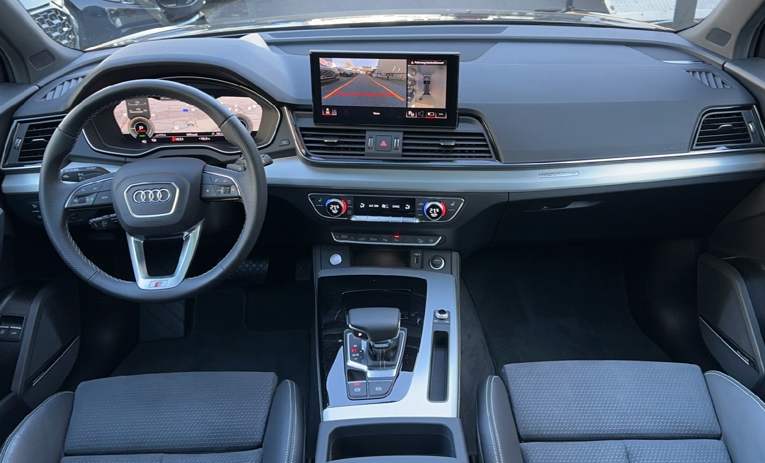 AUDI Q5 40 TDI Blackedition quattro S-tronic-image-7
