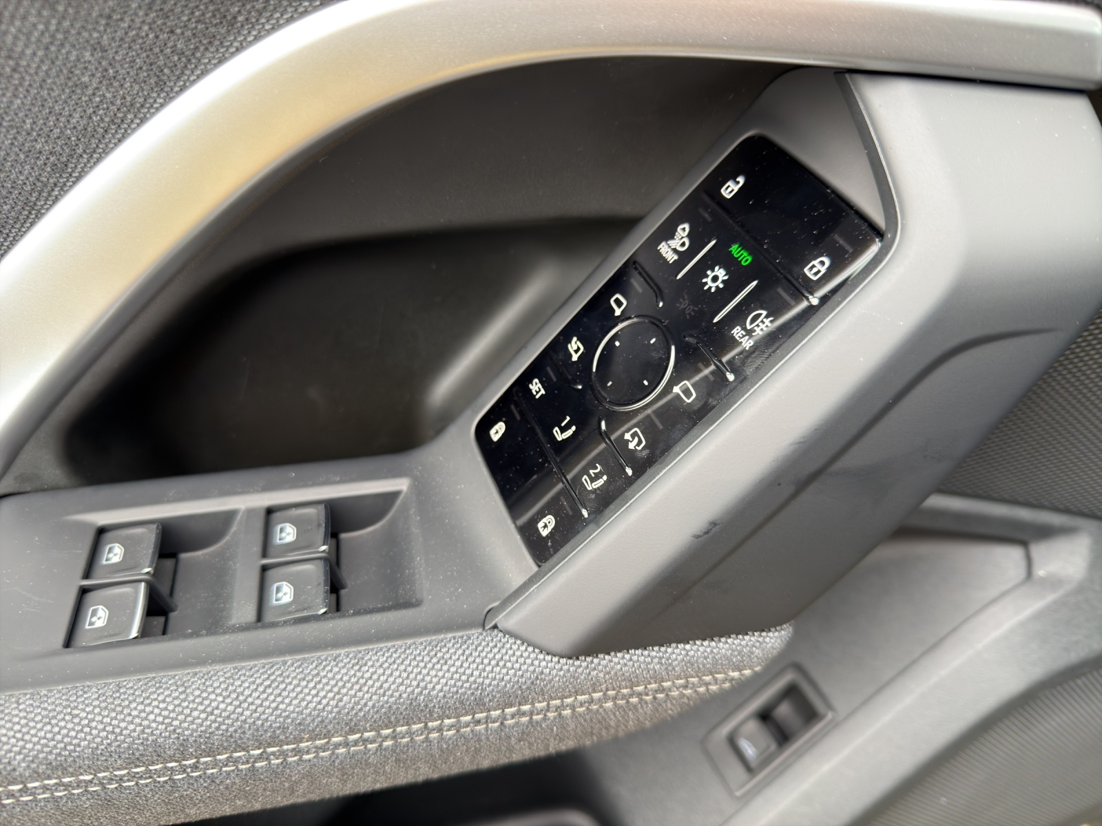 AUDI Q5 TDI quattro 150 kW S-tronic-image-15