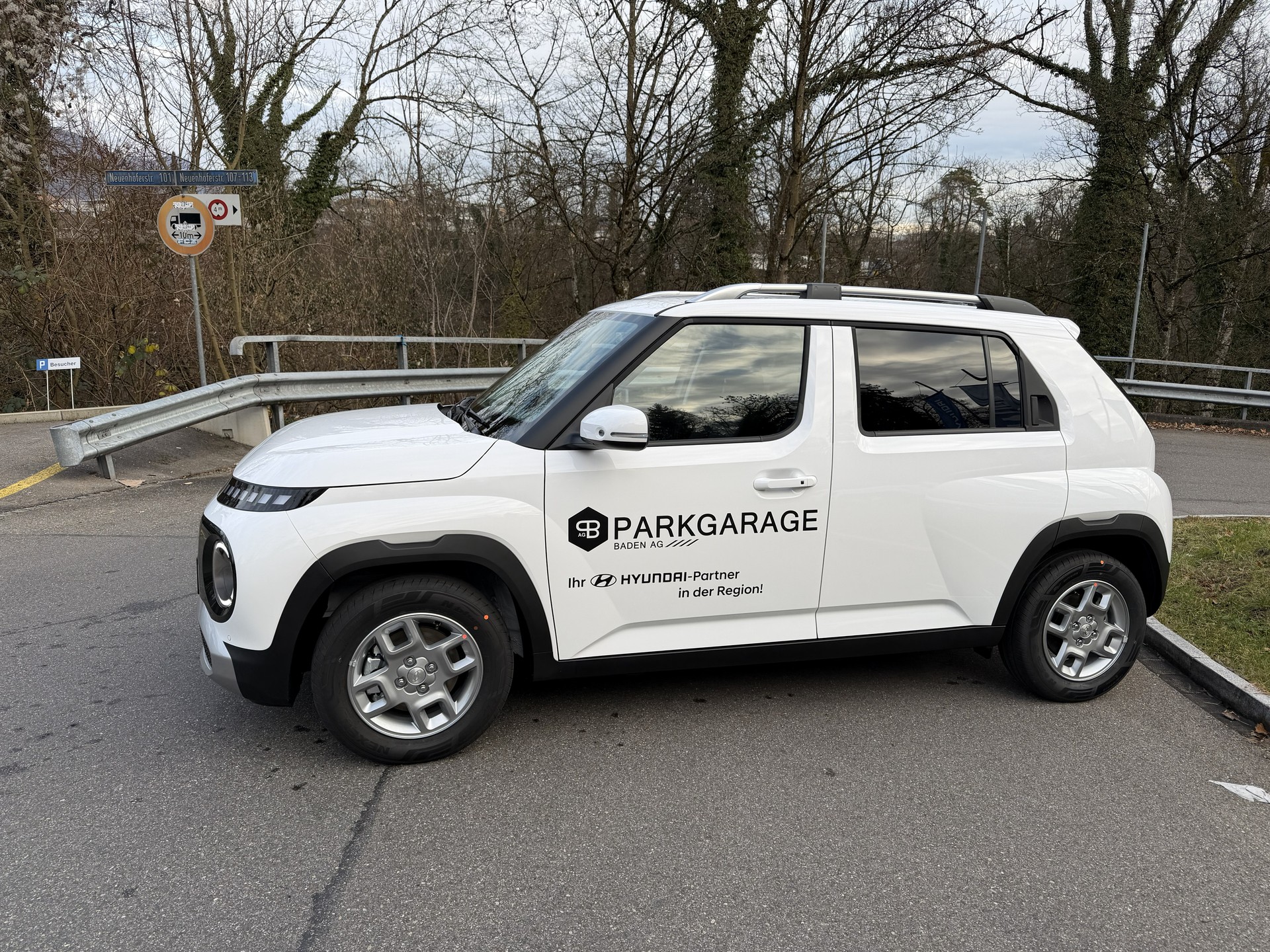 HYUNDAI Inster 49kWh Amplia-showroom-element-1