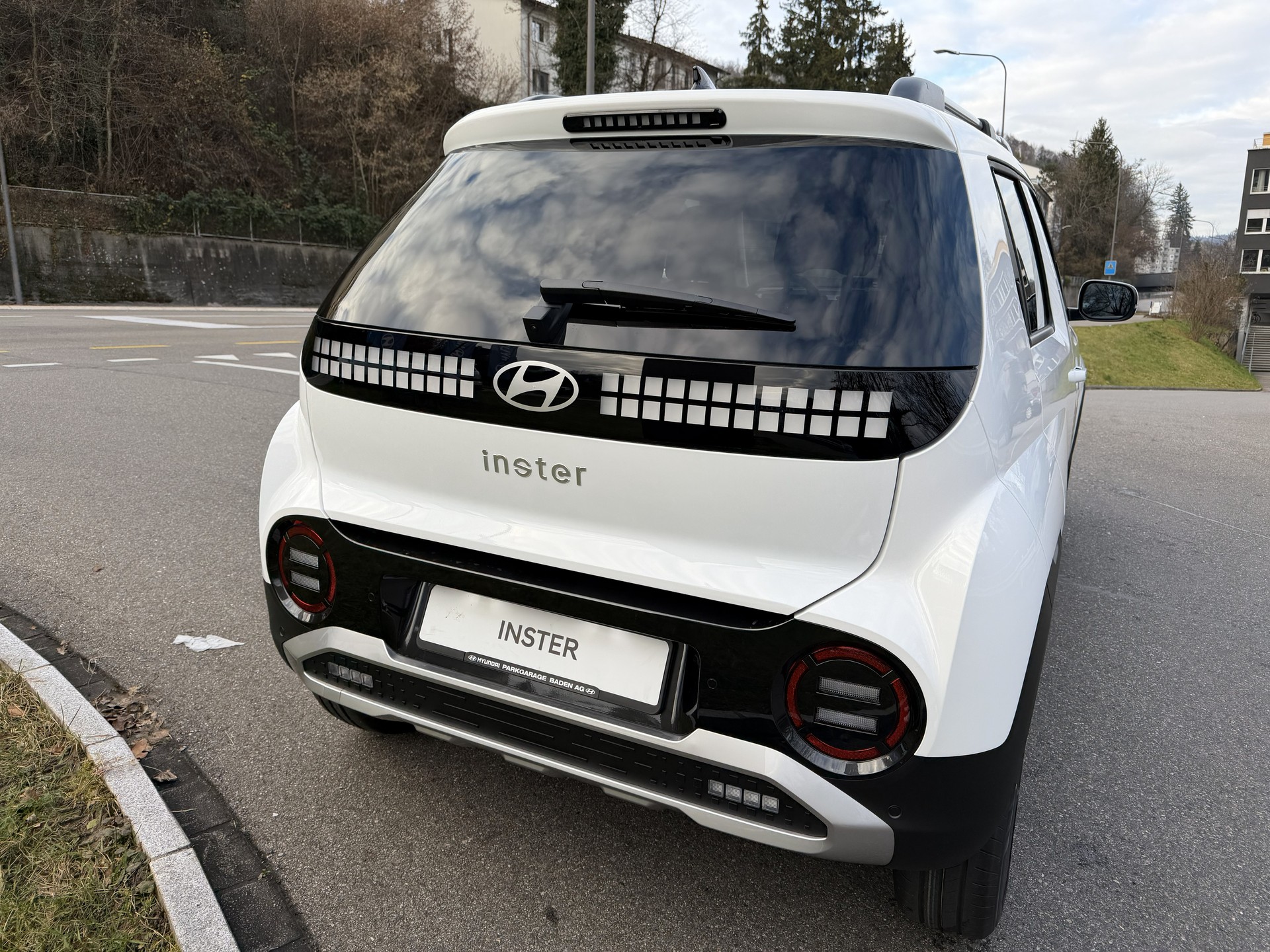 HYUNDAI Inster 49kWh Amplia-showroom-element-2