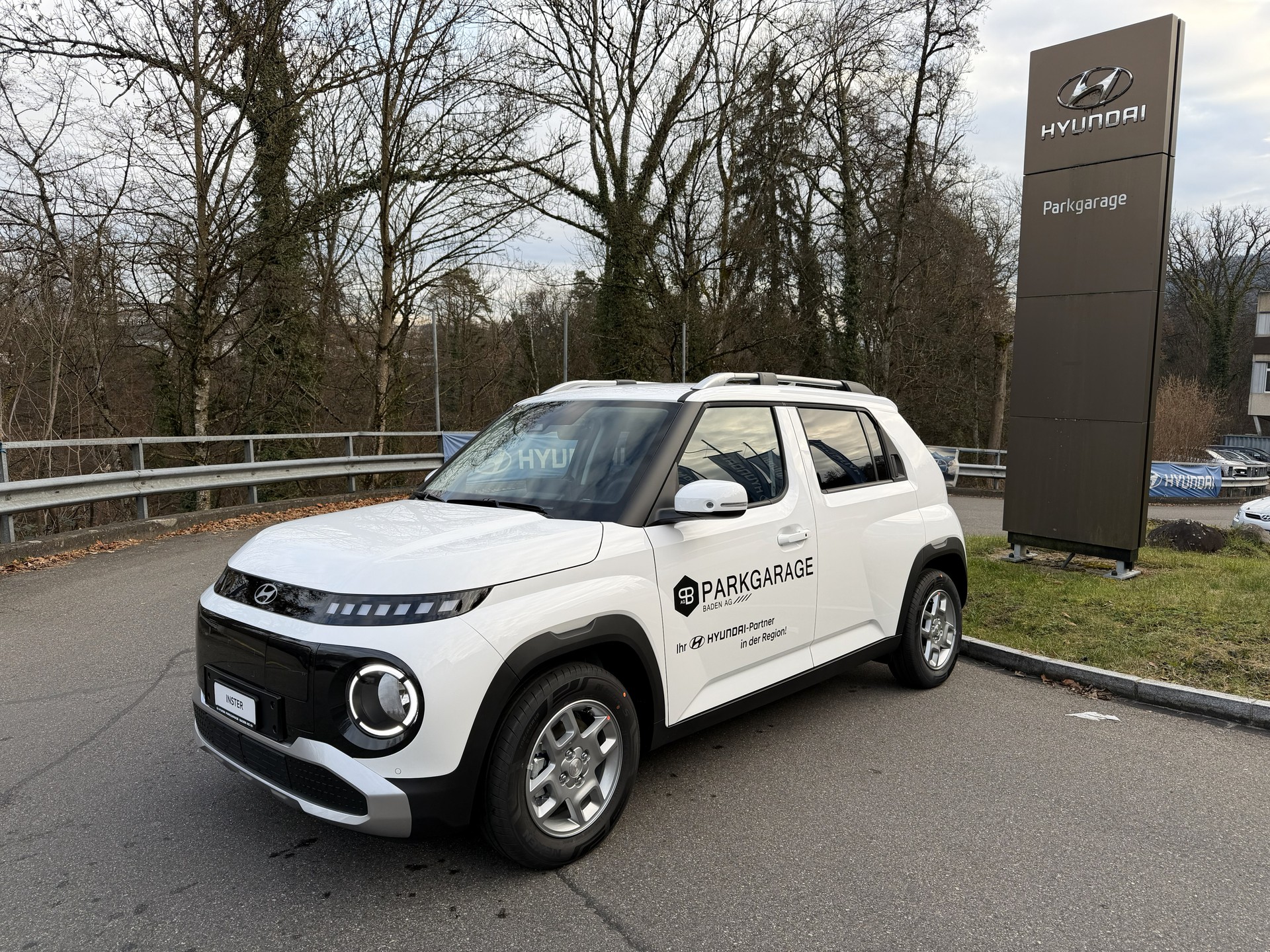 HYUNDAI Inster 49kWh Amplia