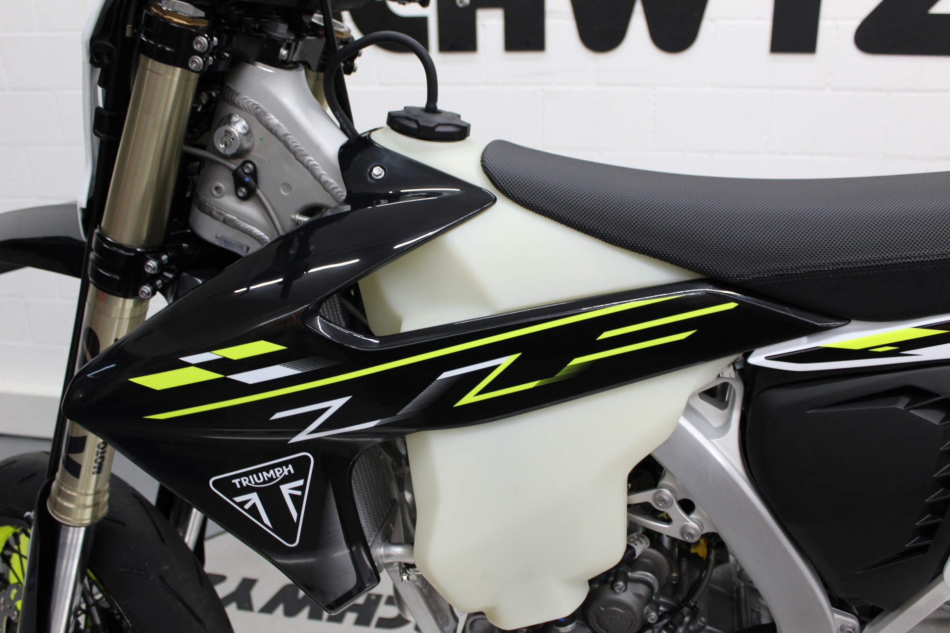 TRIUMPH TF 450 E-image-6