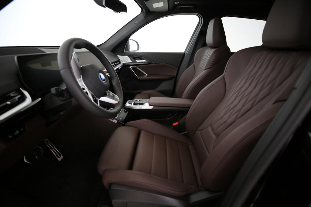 BMW X1 30e xDrive-image-3