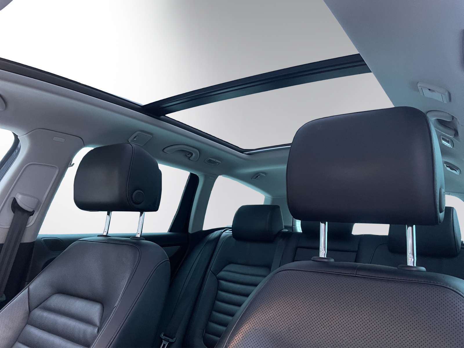 VW Passat Variant 2.0 BlueTDI Highline DSG-image-12