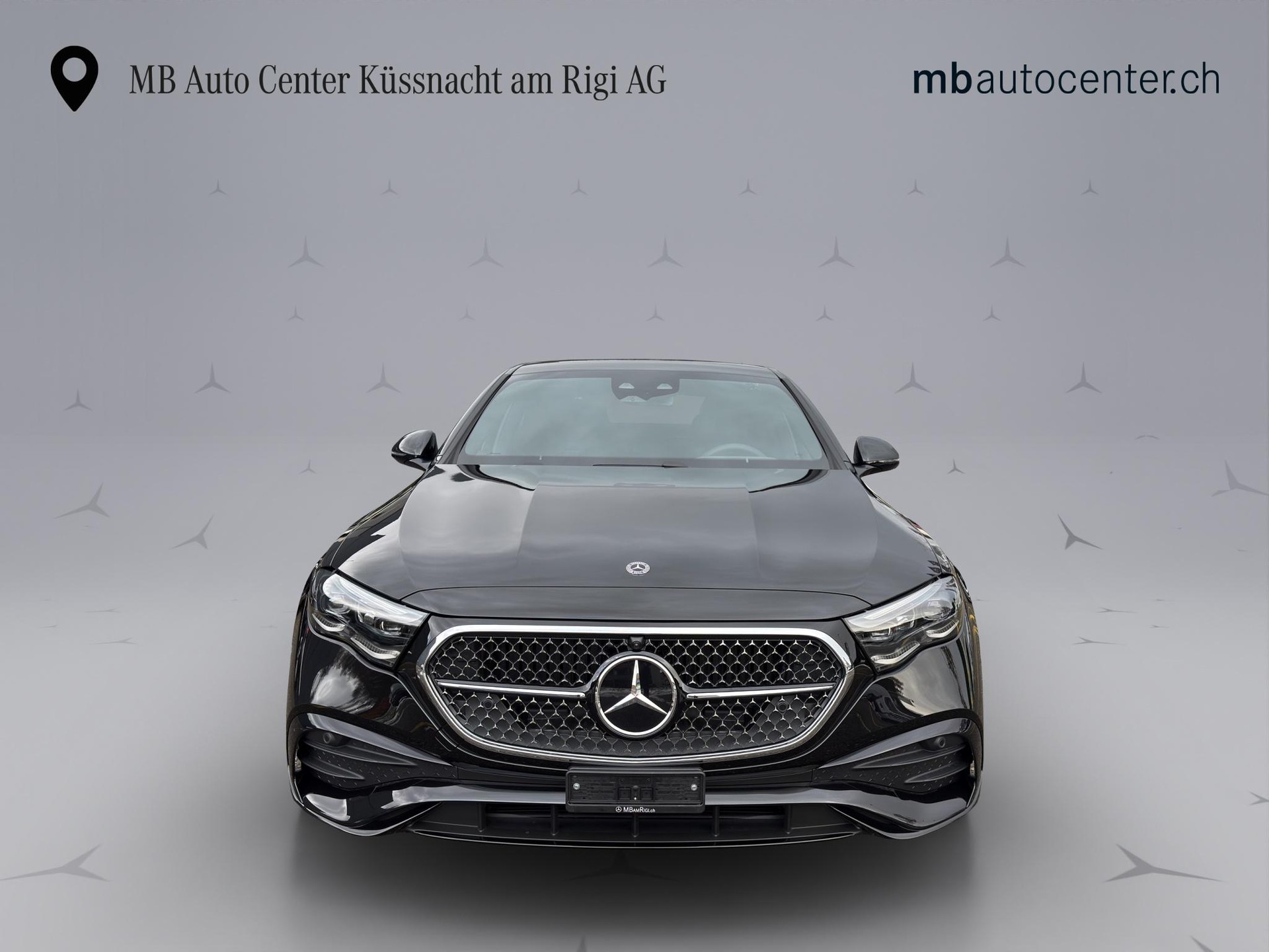 MERCEDES-BENZ E 220 d AMG Line 4matic-image-1