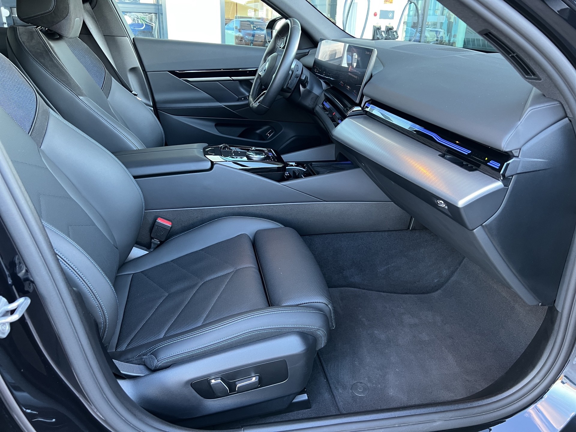 BMW 530e xDr Tour M Sport-image-20