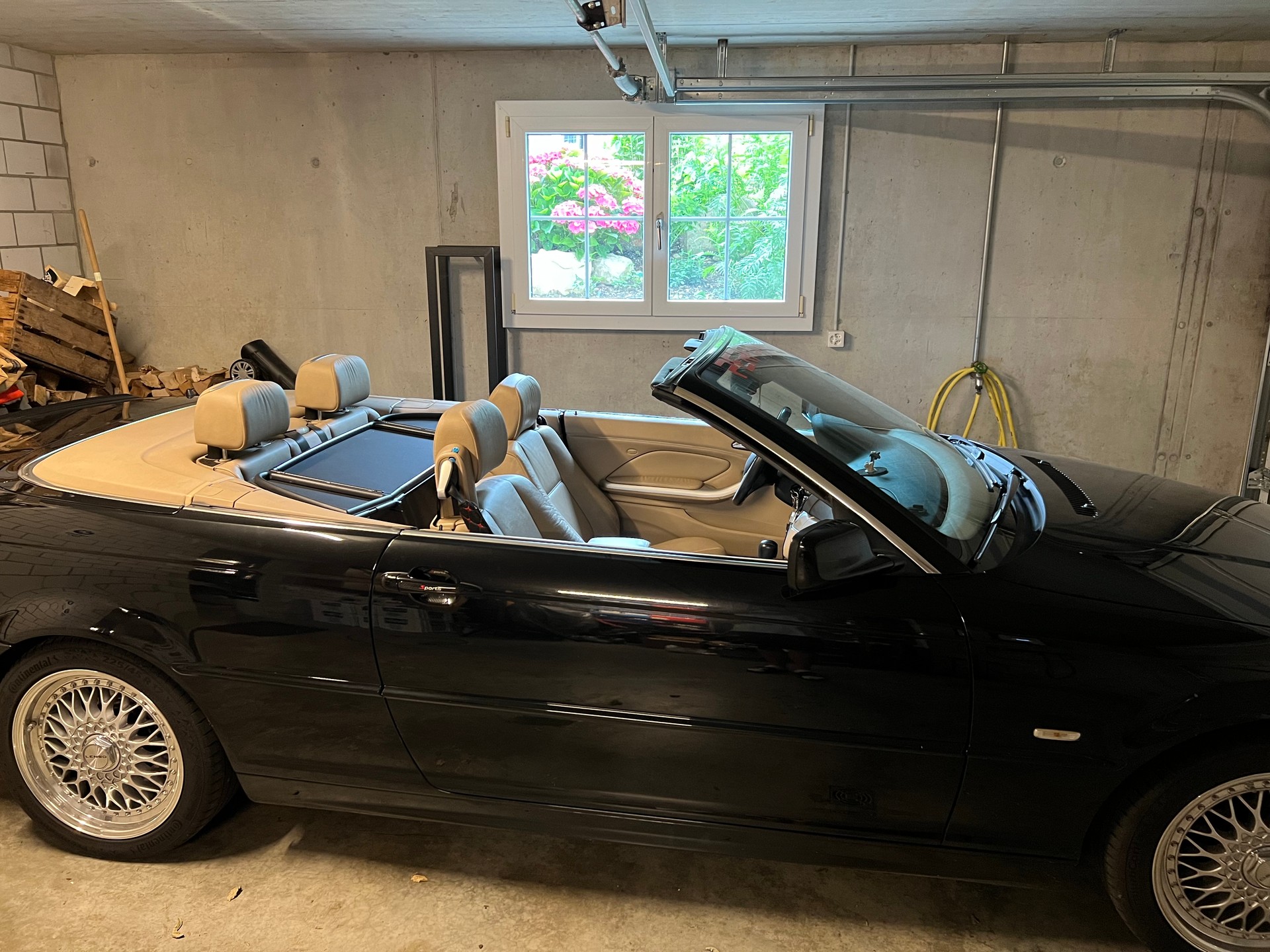 BMW 325Ci Cabriolet-image-2