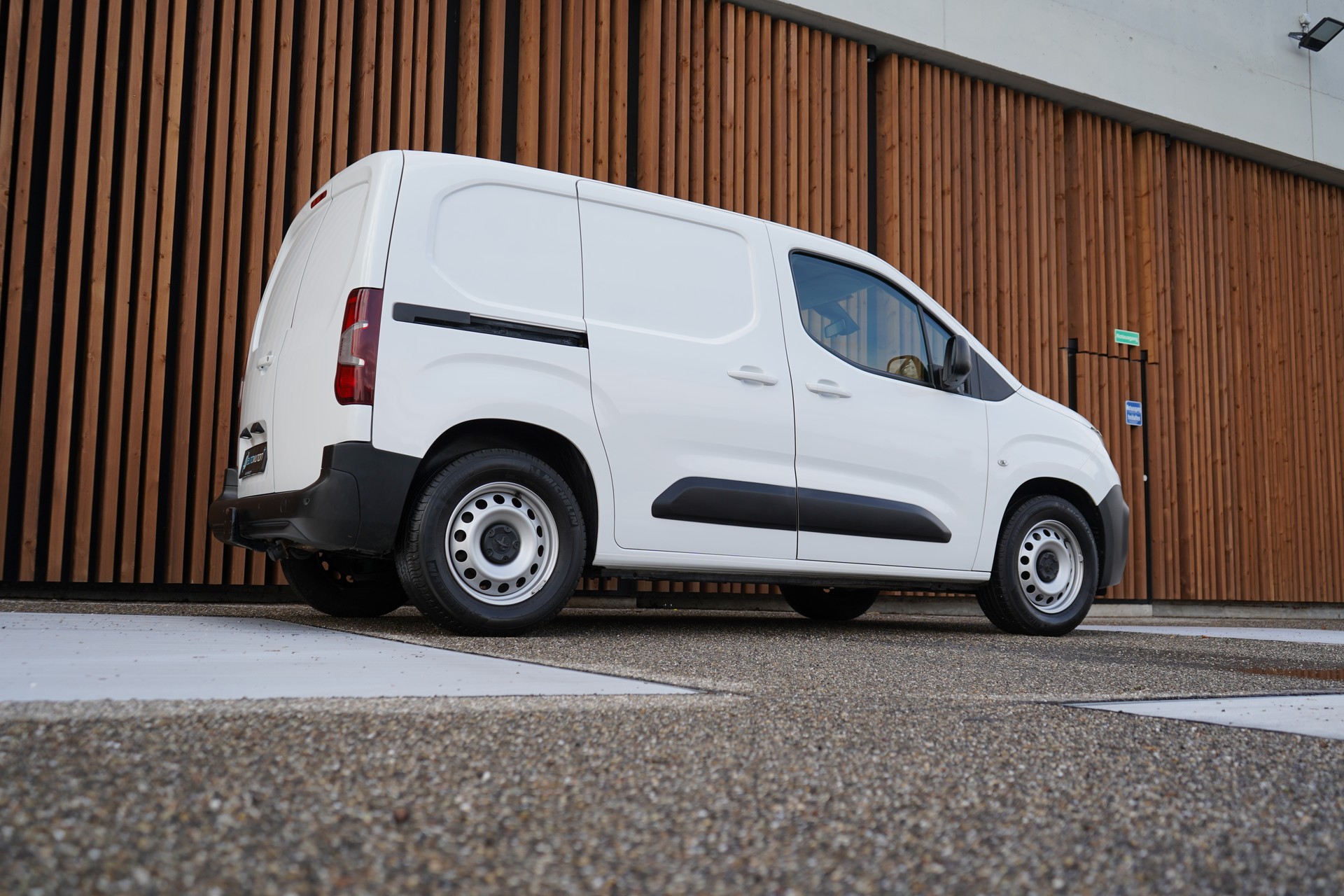 PEUGEOT PARTNER 1.6 BLUE HDi S/S GRIP 1000 KG l 102 PS-image-11