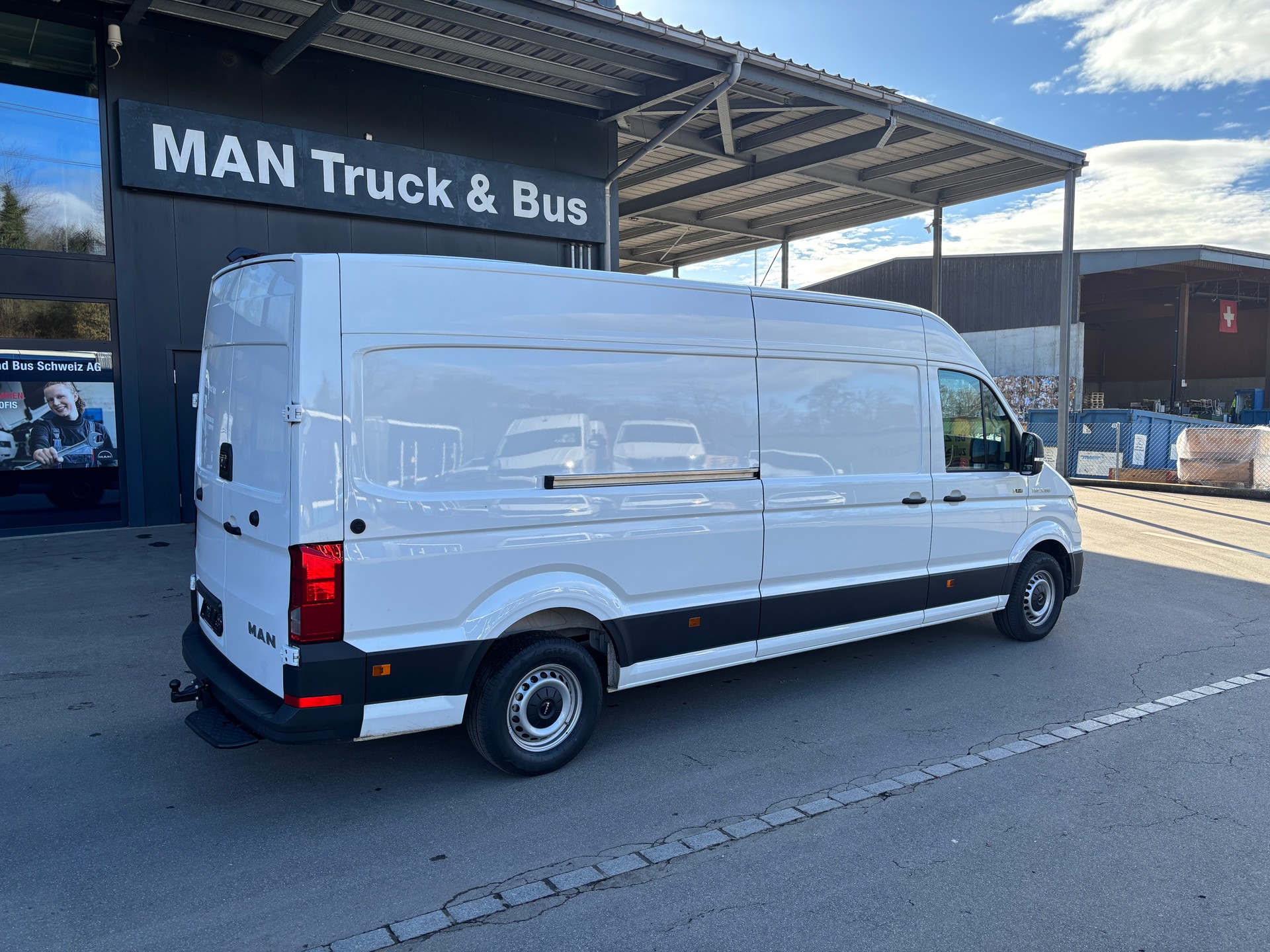 MAN TGE 3.180 4x4 SB Kastenwagen Lang-image-9