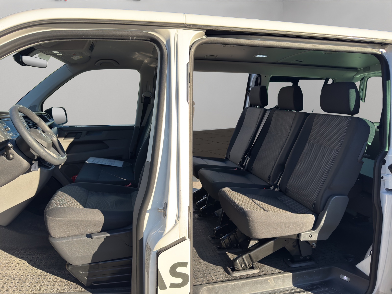 VW T6.1 2.0 TDI DSG-image-3