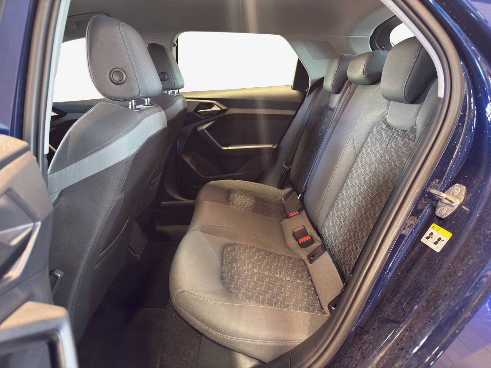 AUDI A1 Sportback 30 TFSI advanced S-tronic-image-11