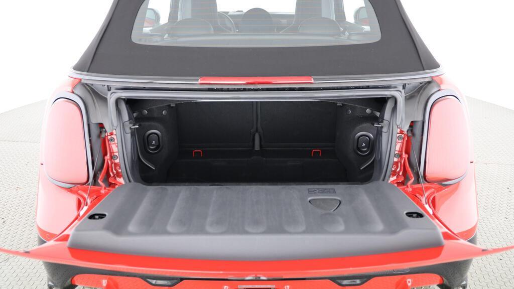 MINI John Cooper Works Cabrio-image-18