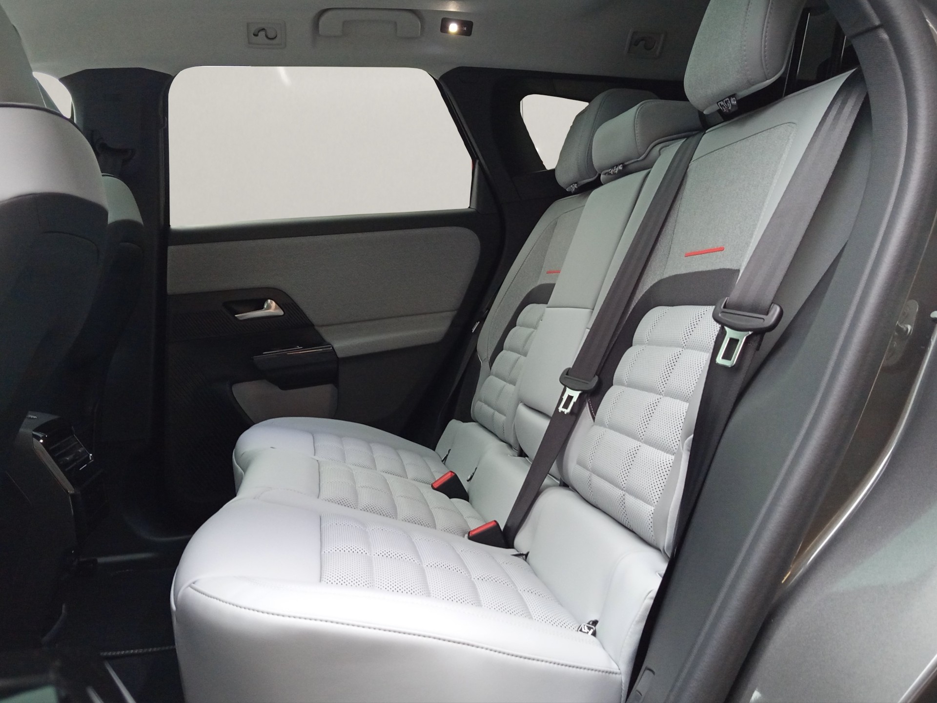 CITROEN E-C5 Aircross 73 kWh Max-image-11