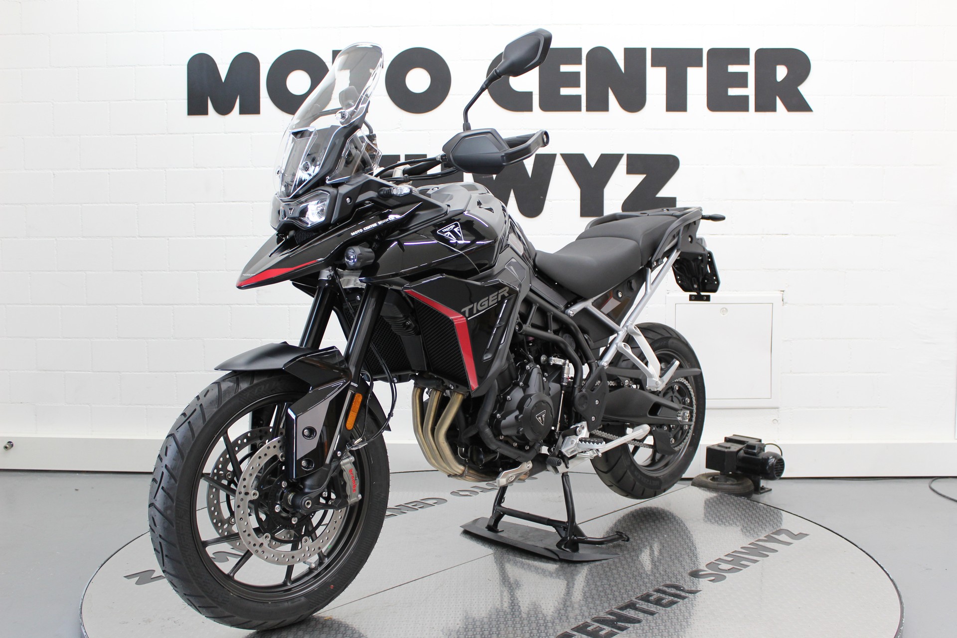 TRIUMPH Tiger 900 GT Pro A2-showroom-element-3