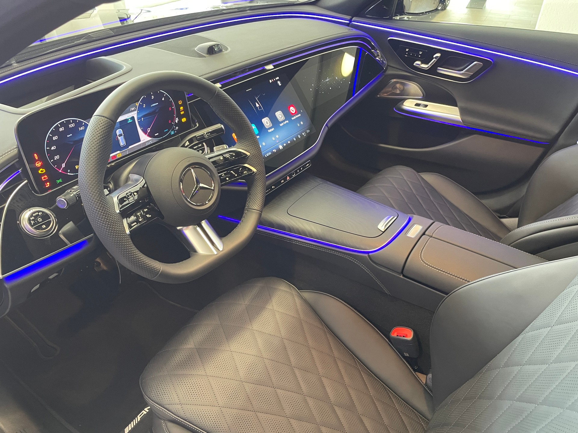 MERCEDES-BENZ E 450 d T 4Matic 9G-Tronic AMG Line-image-11