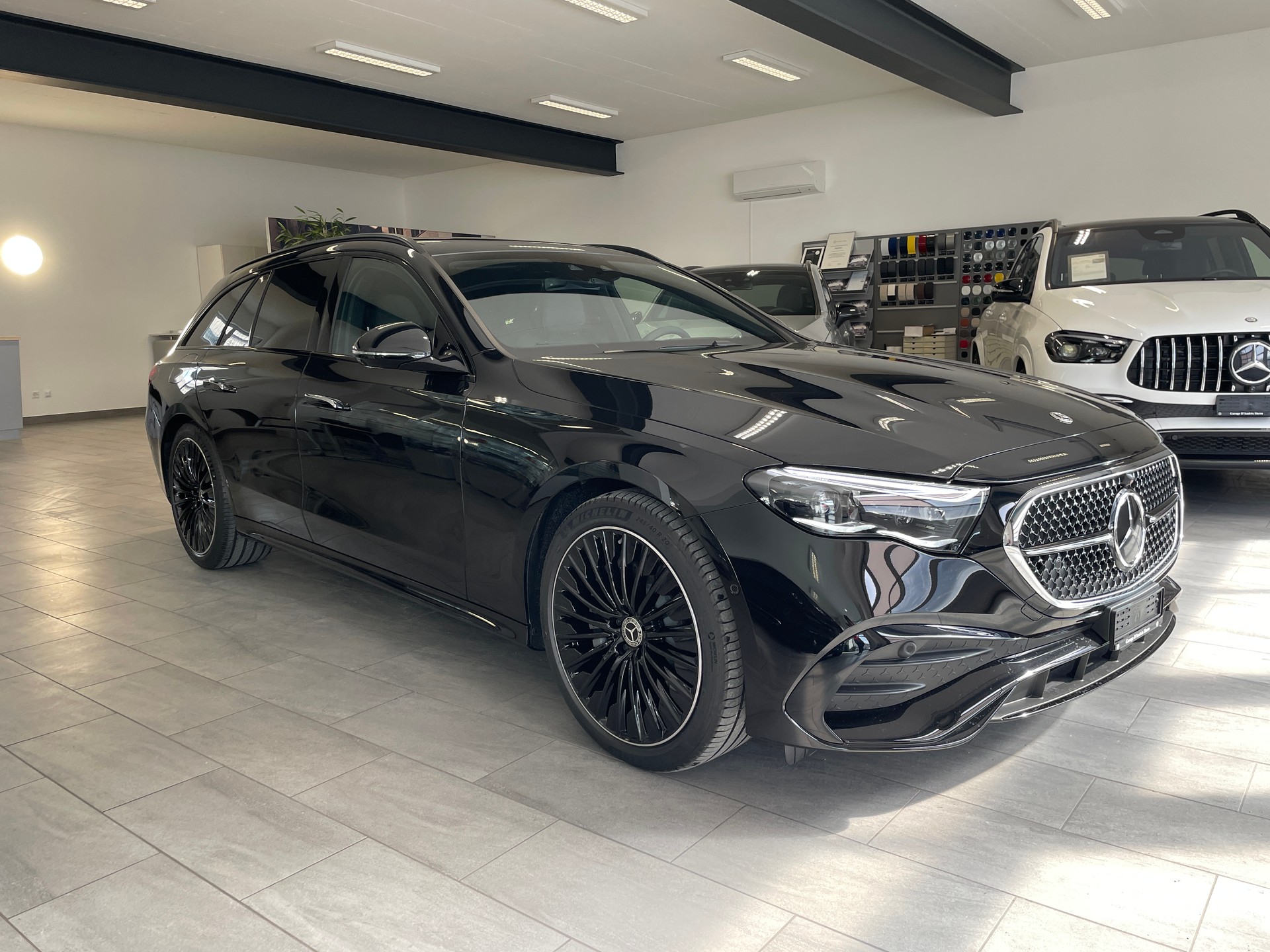 MERCEDES-BENZ E 450 d T 4Matic 9G-Tronic AMG Line-showroom-element-2