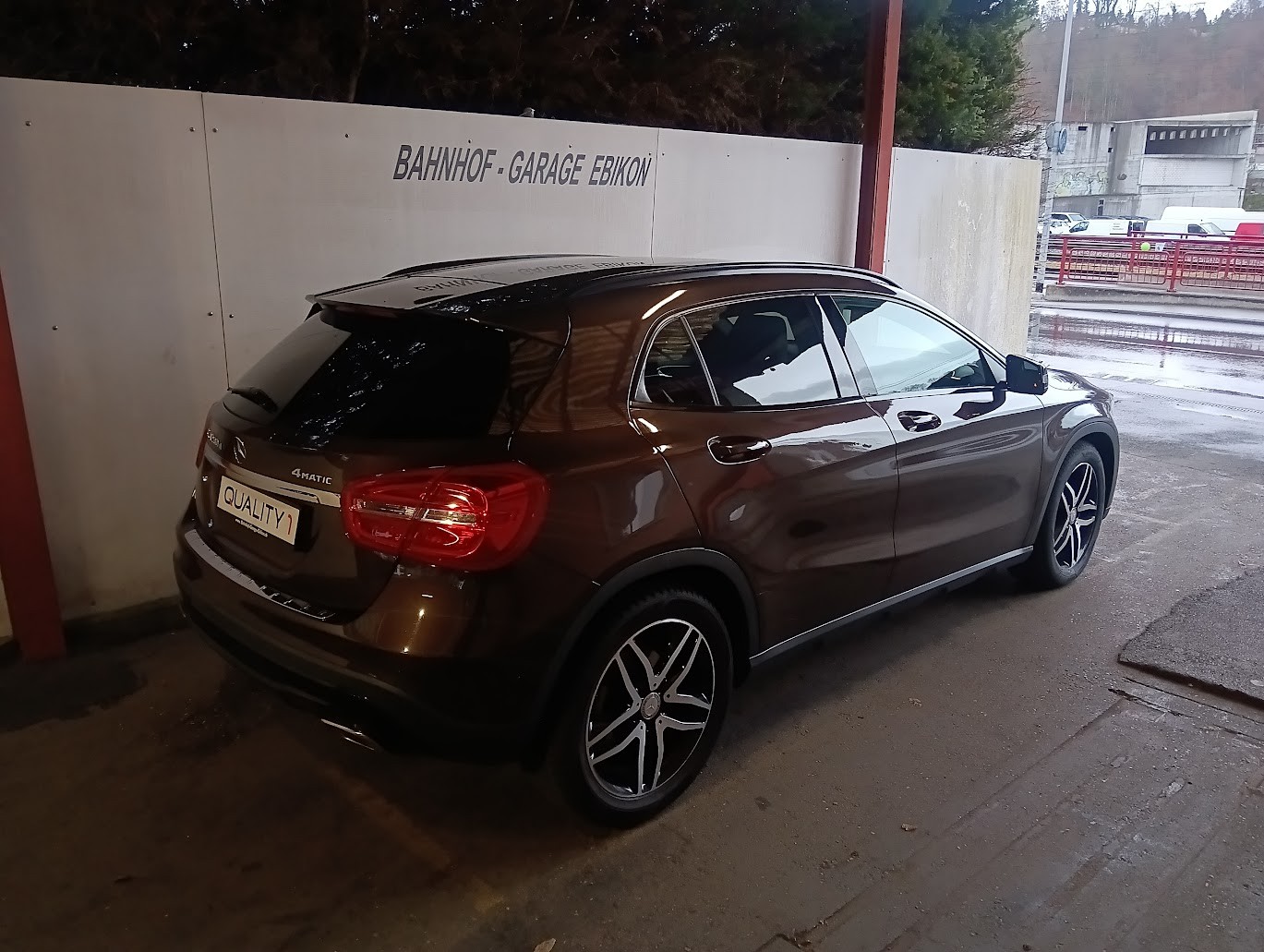 MERCEDES-BENZ GLA 200 CDI Swiss Star Edition Urban 4Matic 7G-DCT-image-2