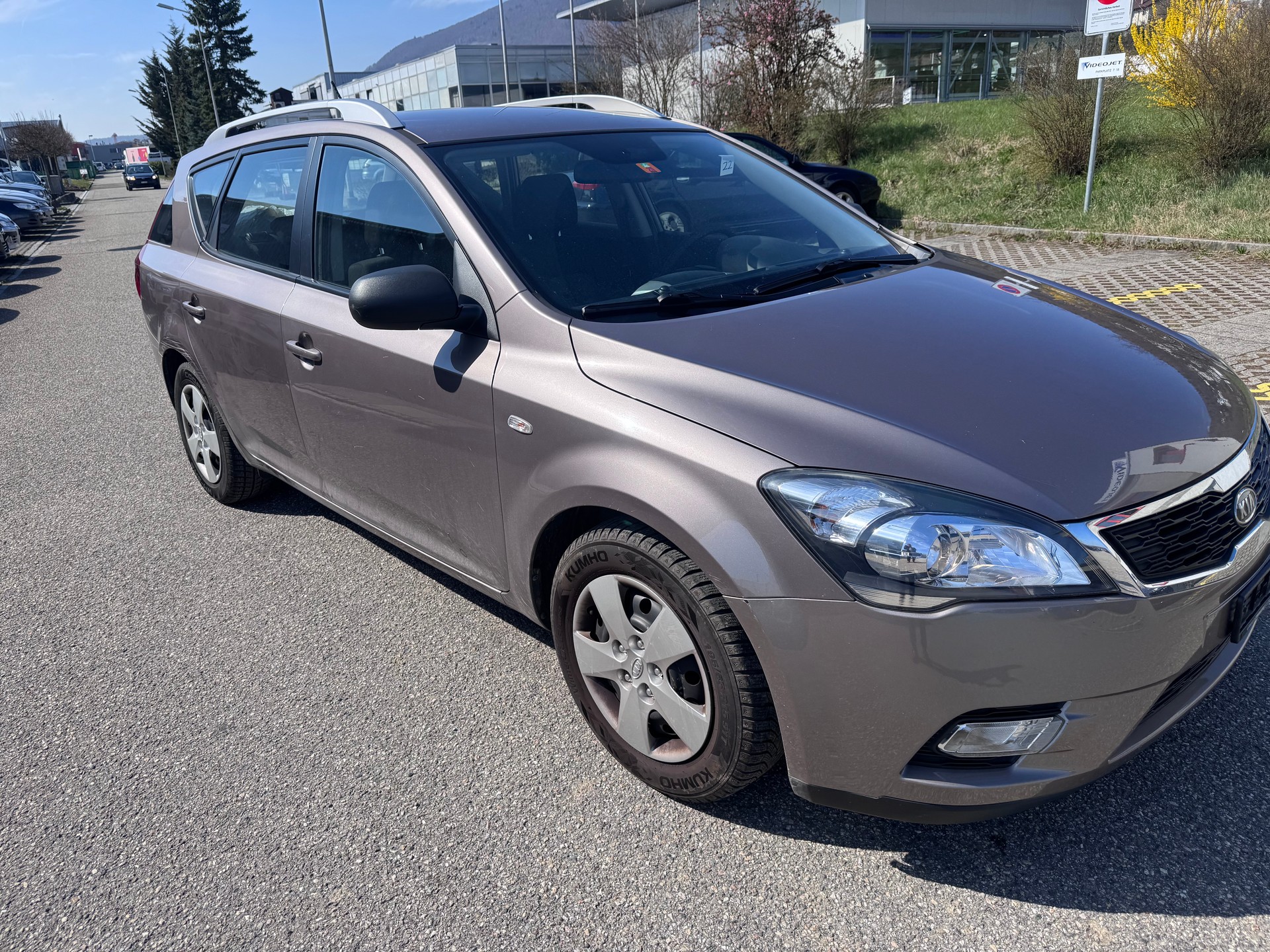 KIA Cee'd Sporty Wagon 1.6 16V Classic-image-2