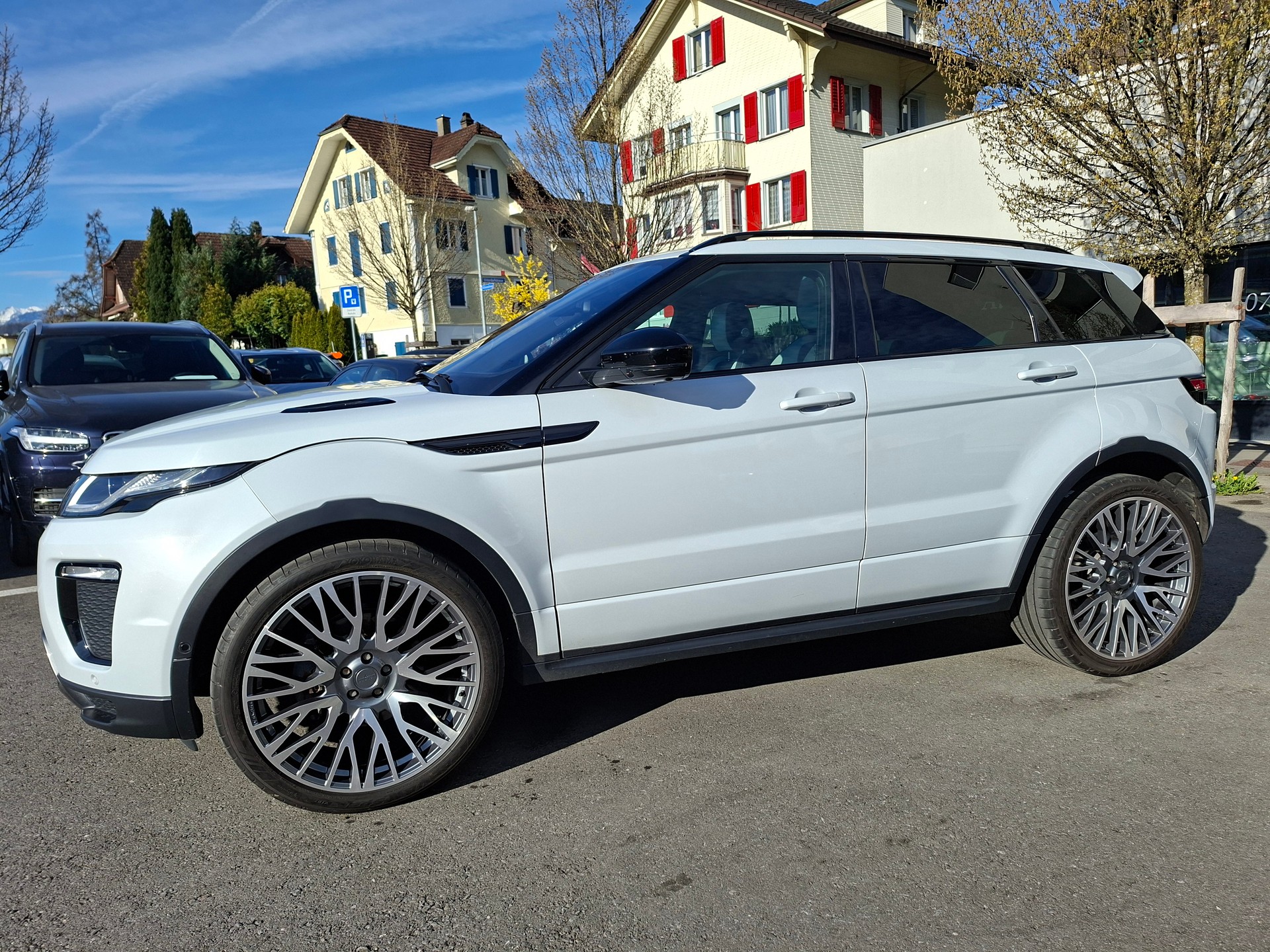 LAND ROVER Range Rover Evoque 2.0 TD4 HSE AT9-image-0