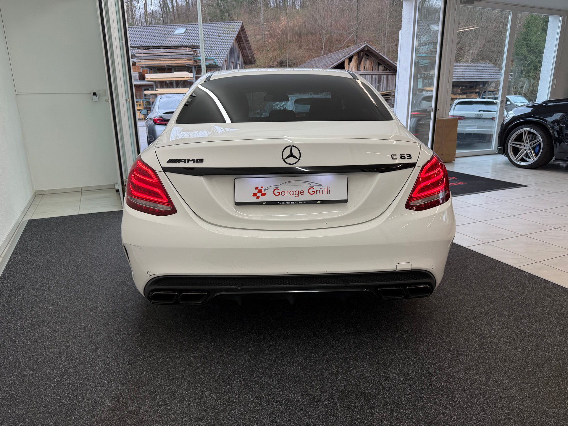MERCEDES-BENZ C 63 AMG-image-20