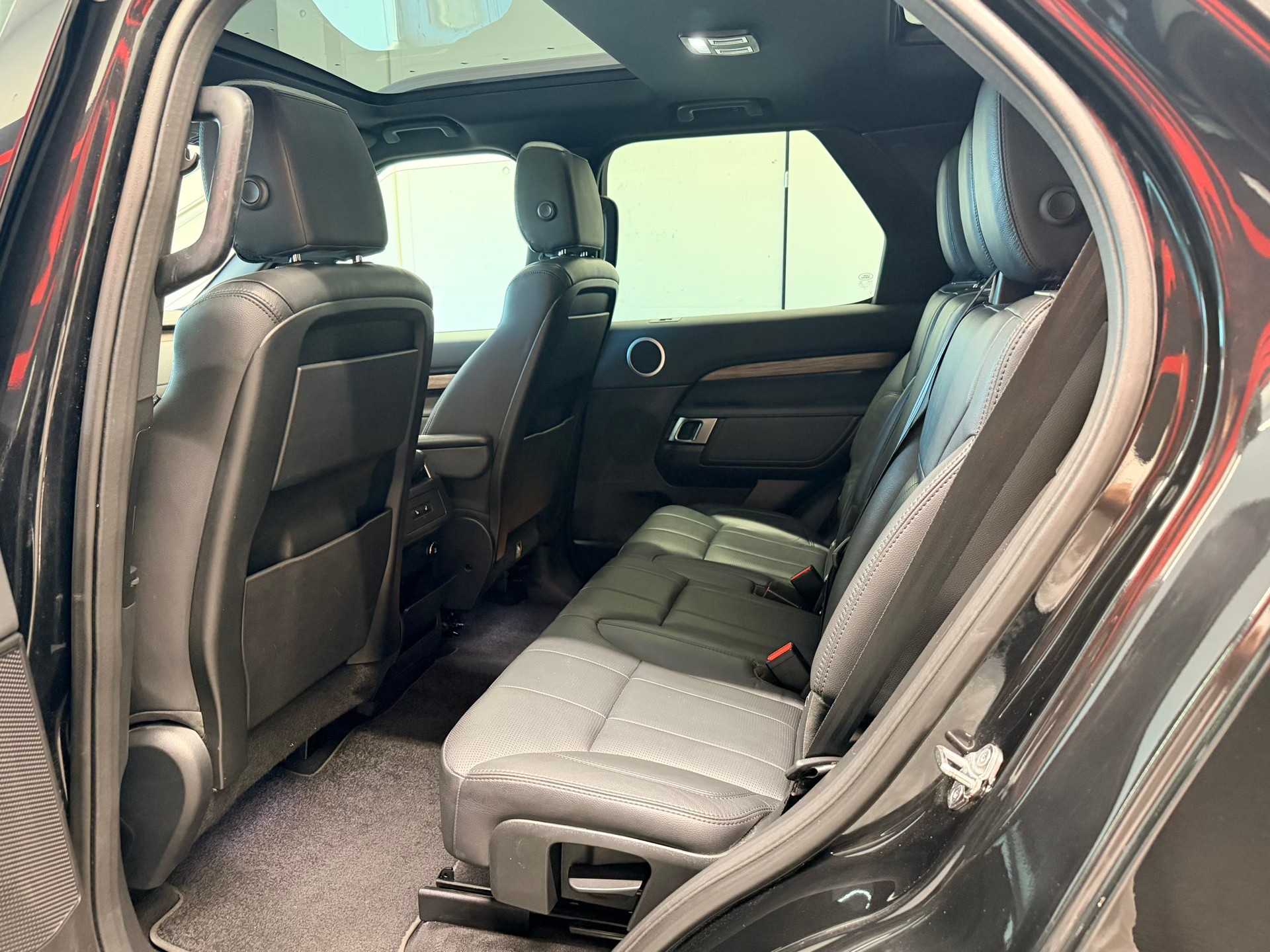 LAND ROVER Discovery 3.0 SDV6 HSE Automatic-image-13