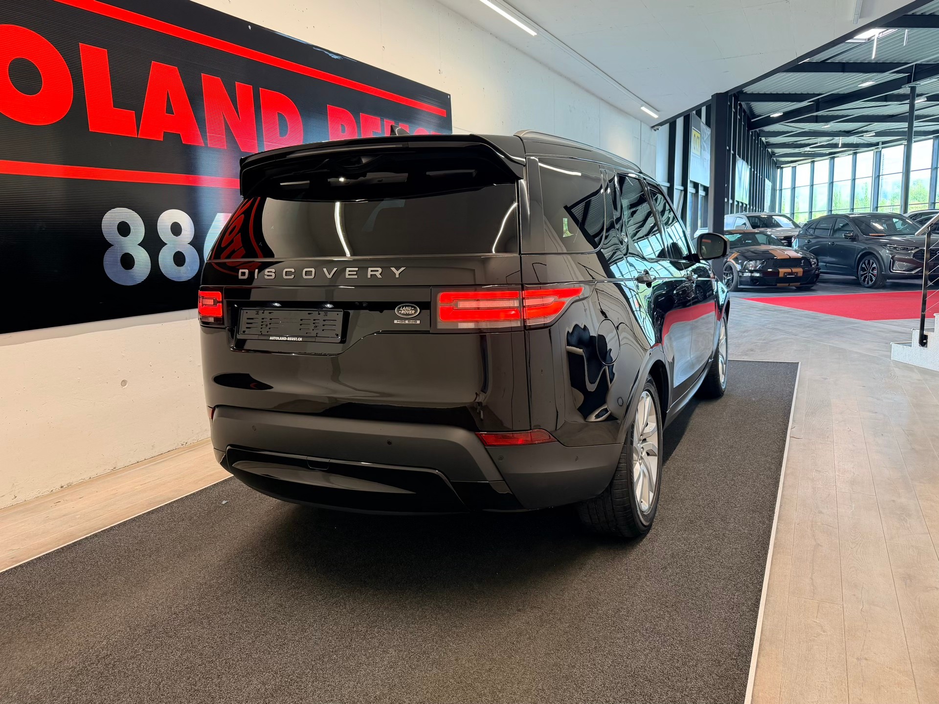 LAND ROVER Discovery 3.0 SDV6 HSE Automatic-image-5