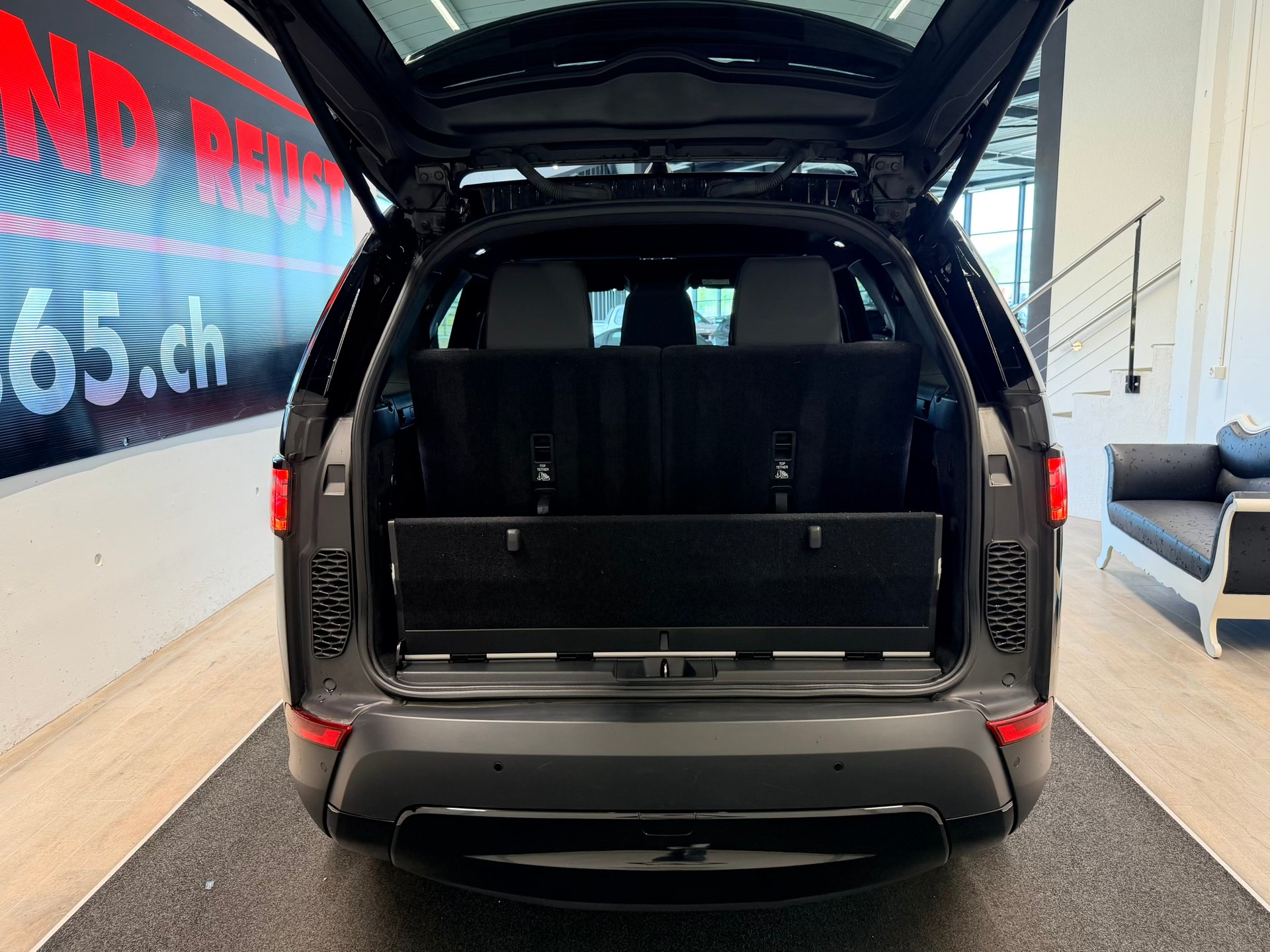 LAND ROVER Discovery 3.0 SDV6 HSE Automatic-image-7