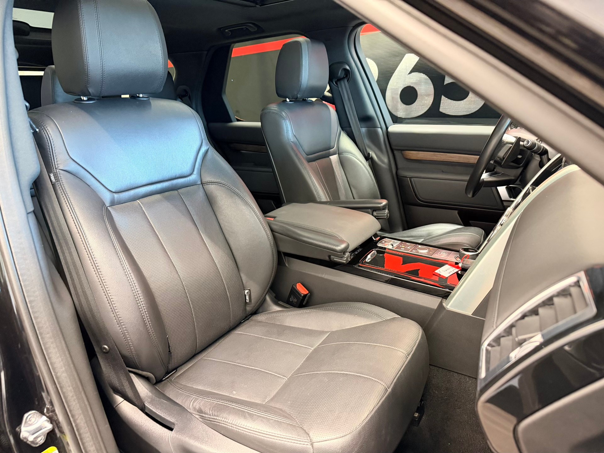LAND ROVER Discovery 3.0 SDV6 HSE Automatic-image-20