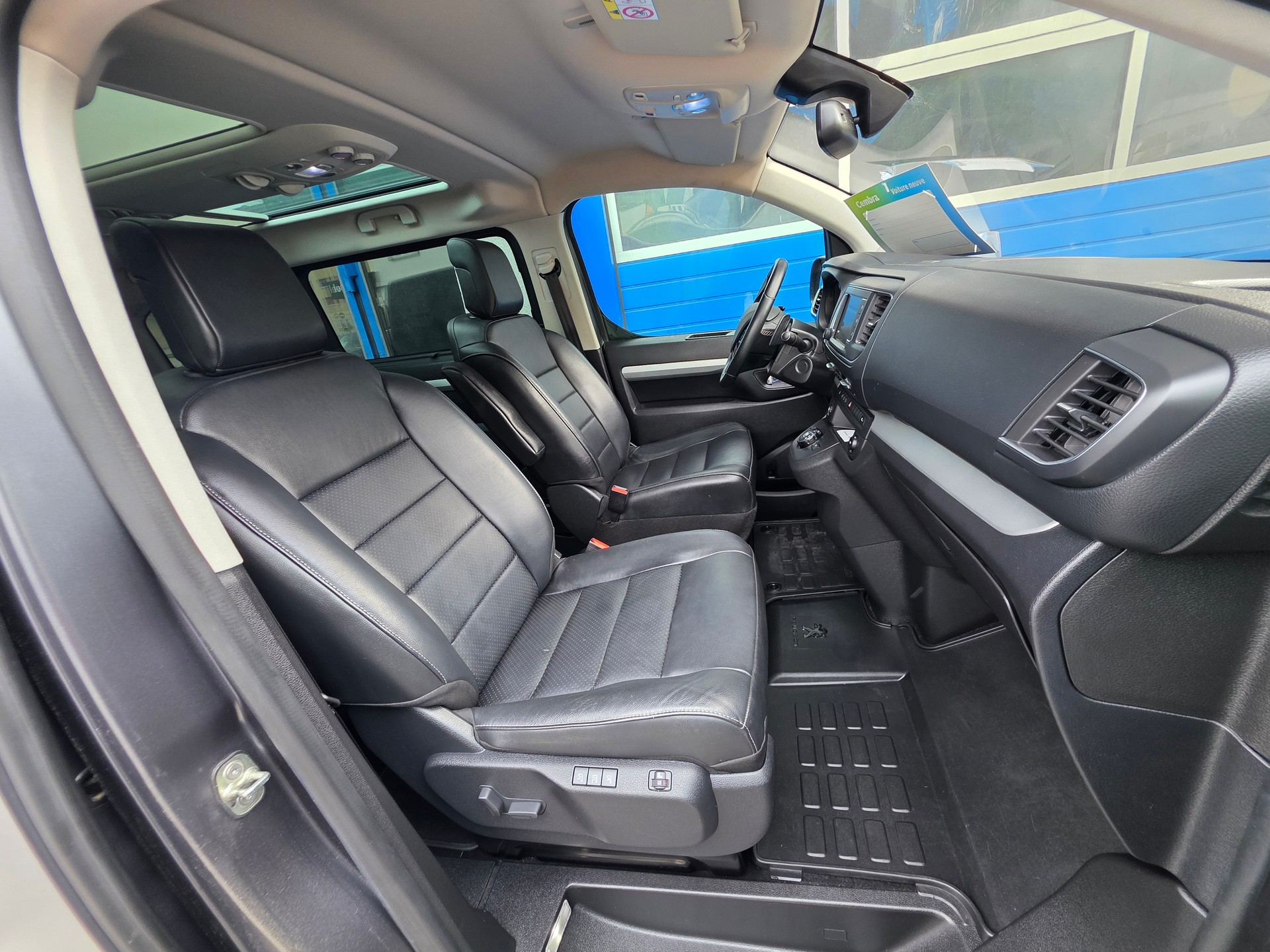 PEUGEOT Traveller 2.0 BlueHDi Business VIP Standard EAT-image-14