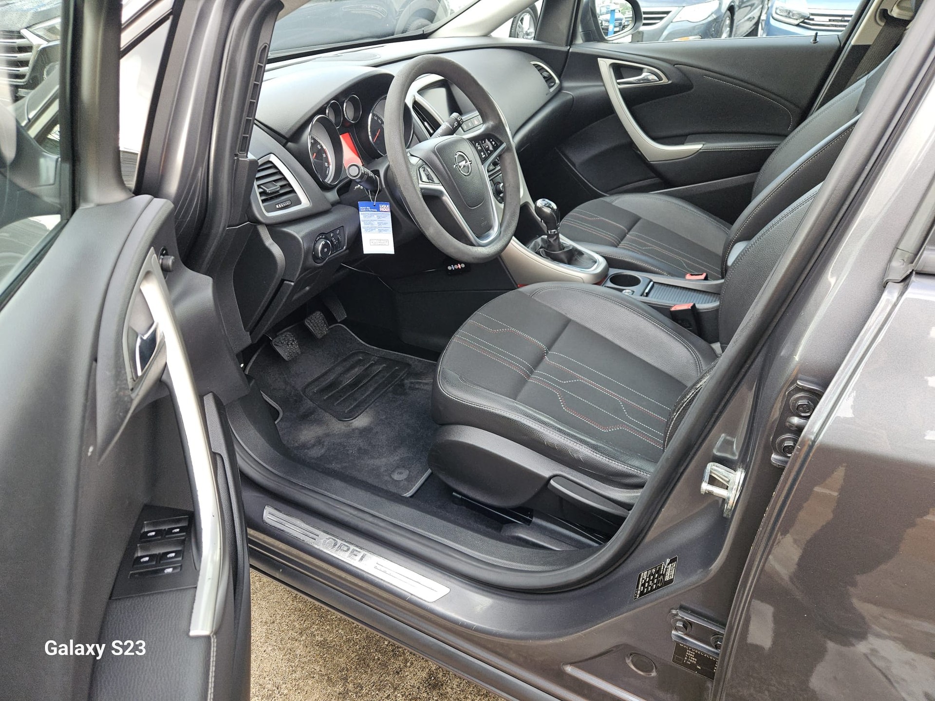OPEL Astra 1.4i-image-9