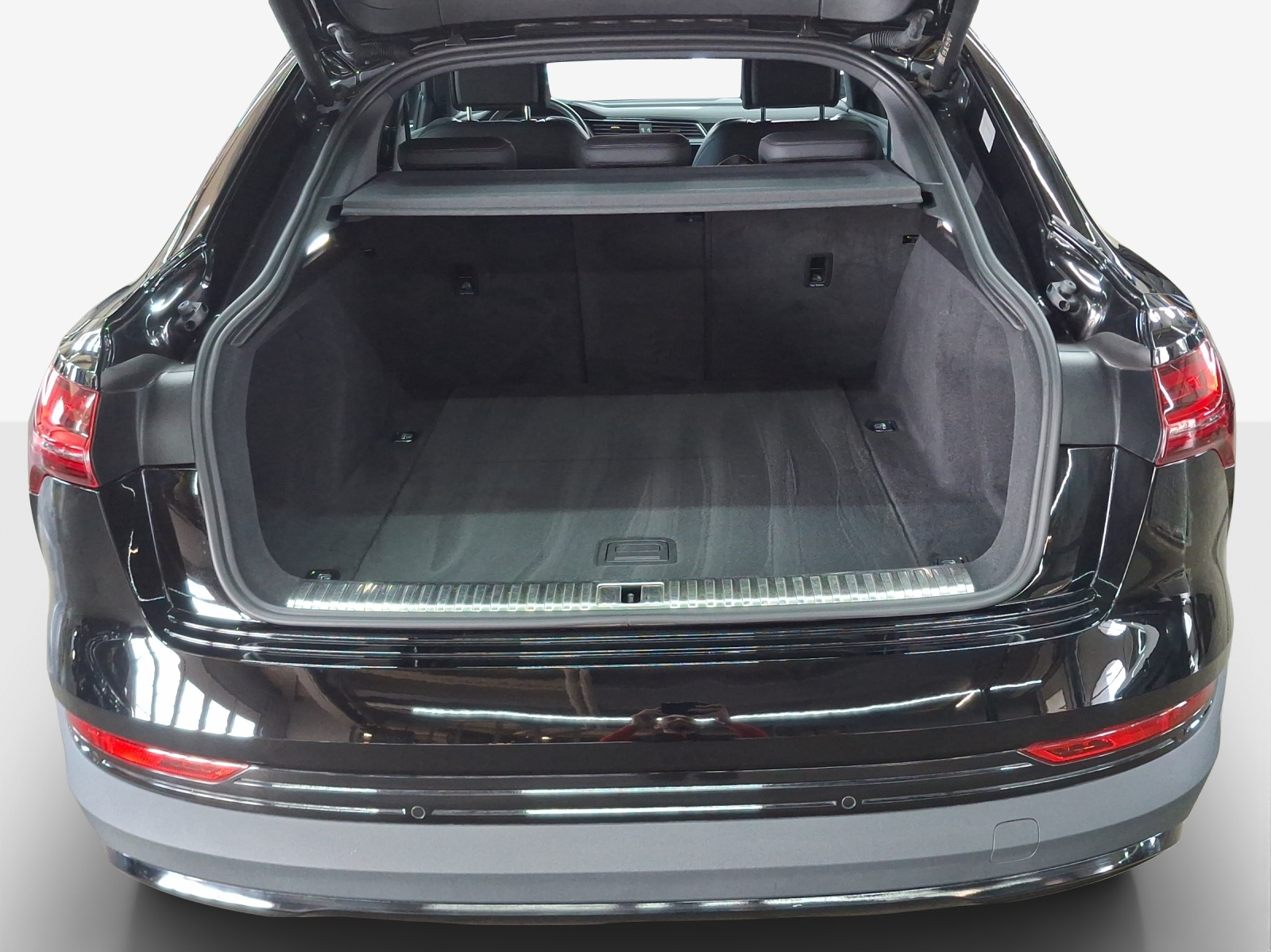 AUDI e-tron 50 Sportback Attraction quattro-image-13