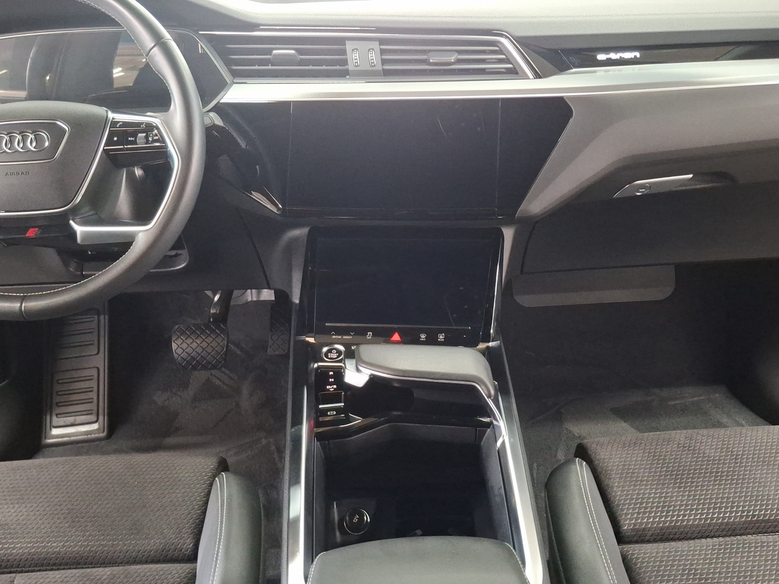 AUDI e-tron 50 Sportback Attraction quattro-image-11