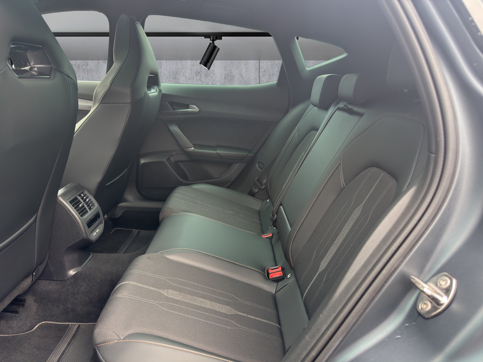 CUPRA Formentor 2.0TSI VZ 4Drive DSG-image-10