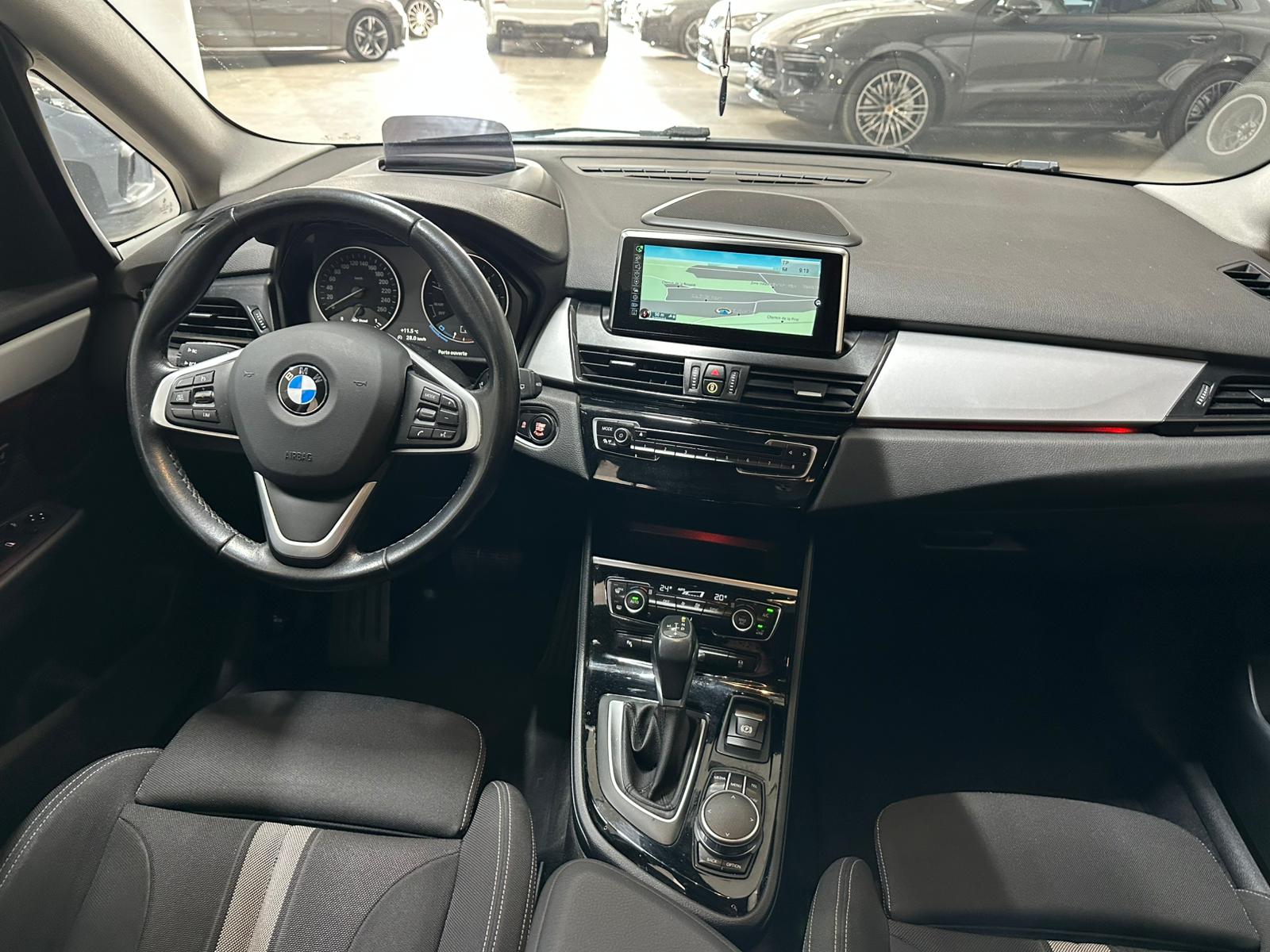 BMW 218d xDrive Gran Tourer Steptronic-image-10