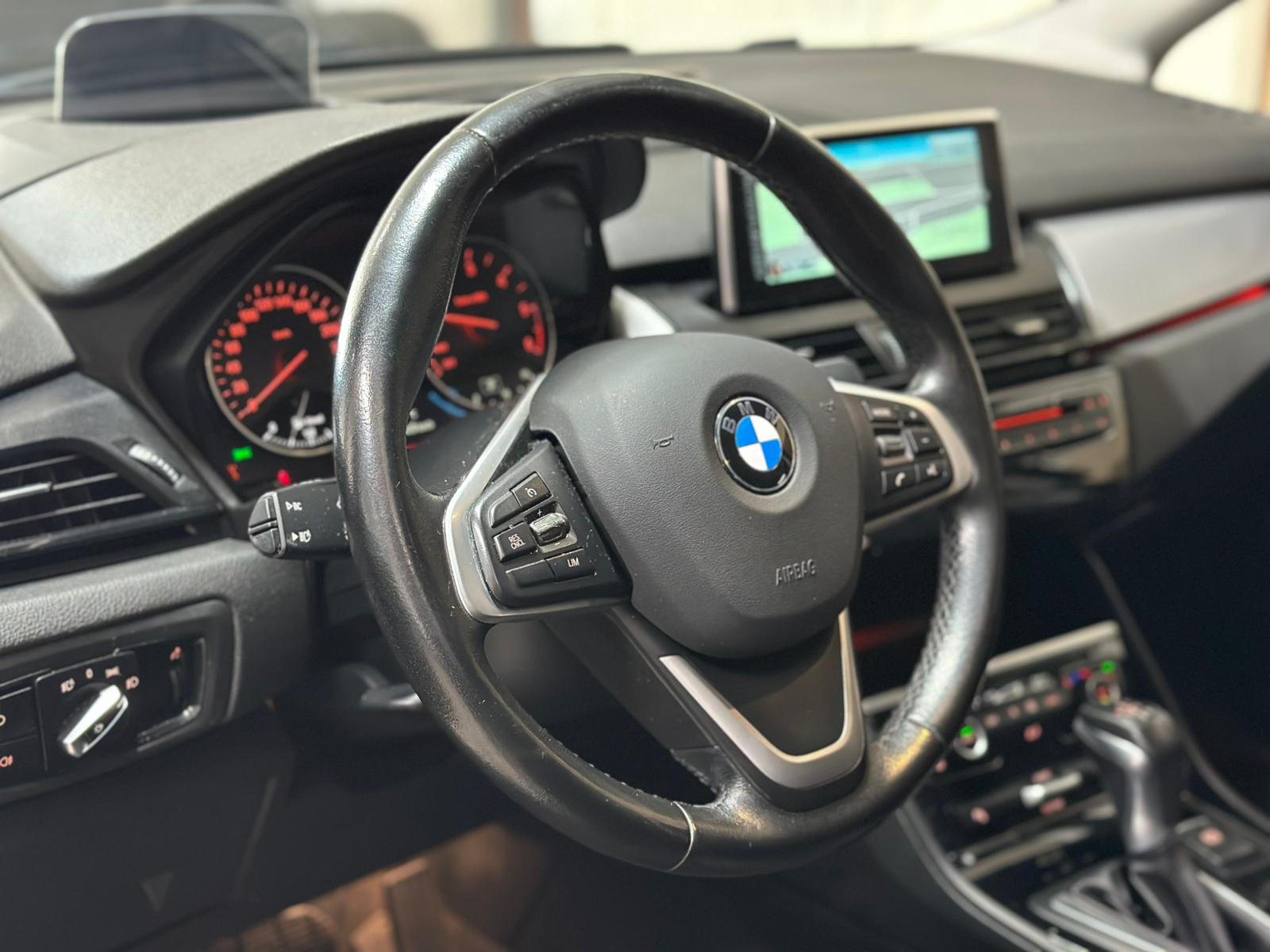 BMW 218d xDrive Gran Tourer Steptronic-image-8