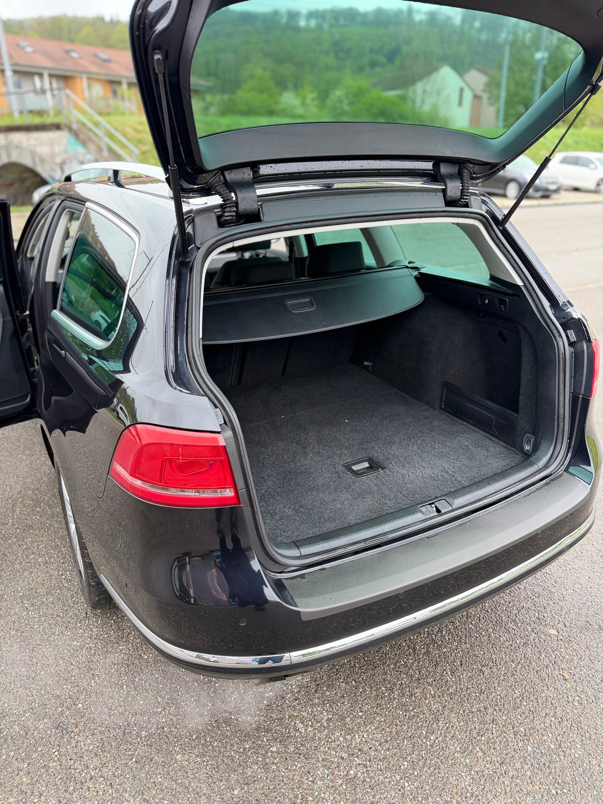 VW Passat Variant 1.8 TSI Highline DSG-image-14