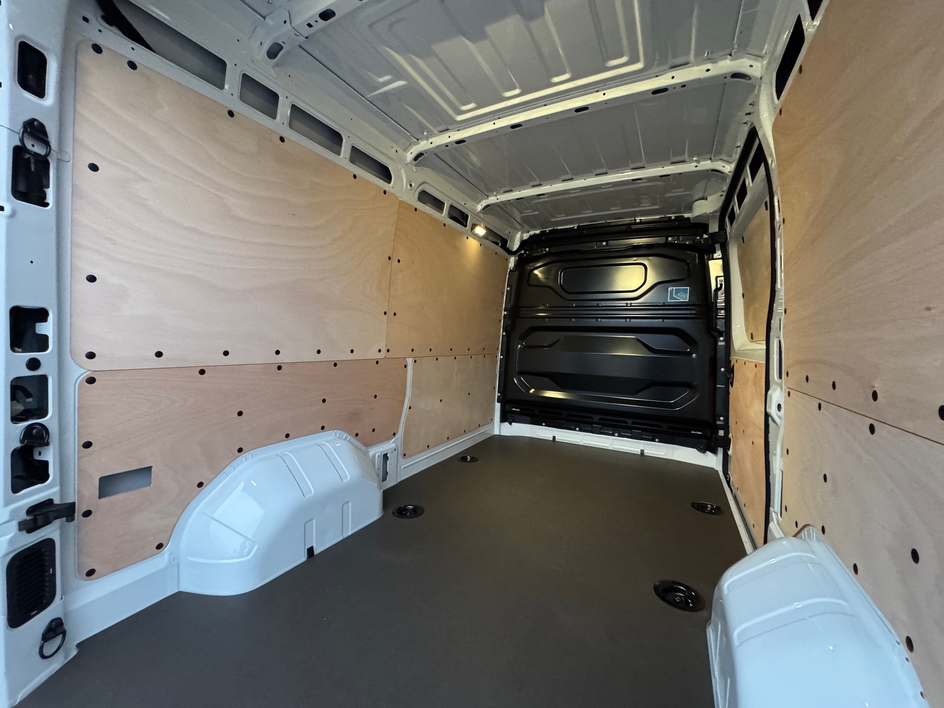 RENAULT Master Kastenwagen Advance KW Frontantrieb L2H2 3.5T 2.0 Blue dCi 150 EAG9-image-4