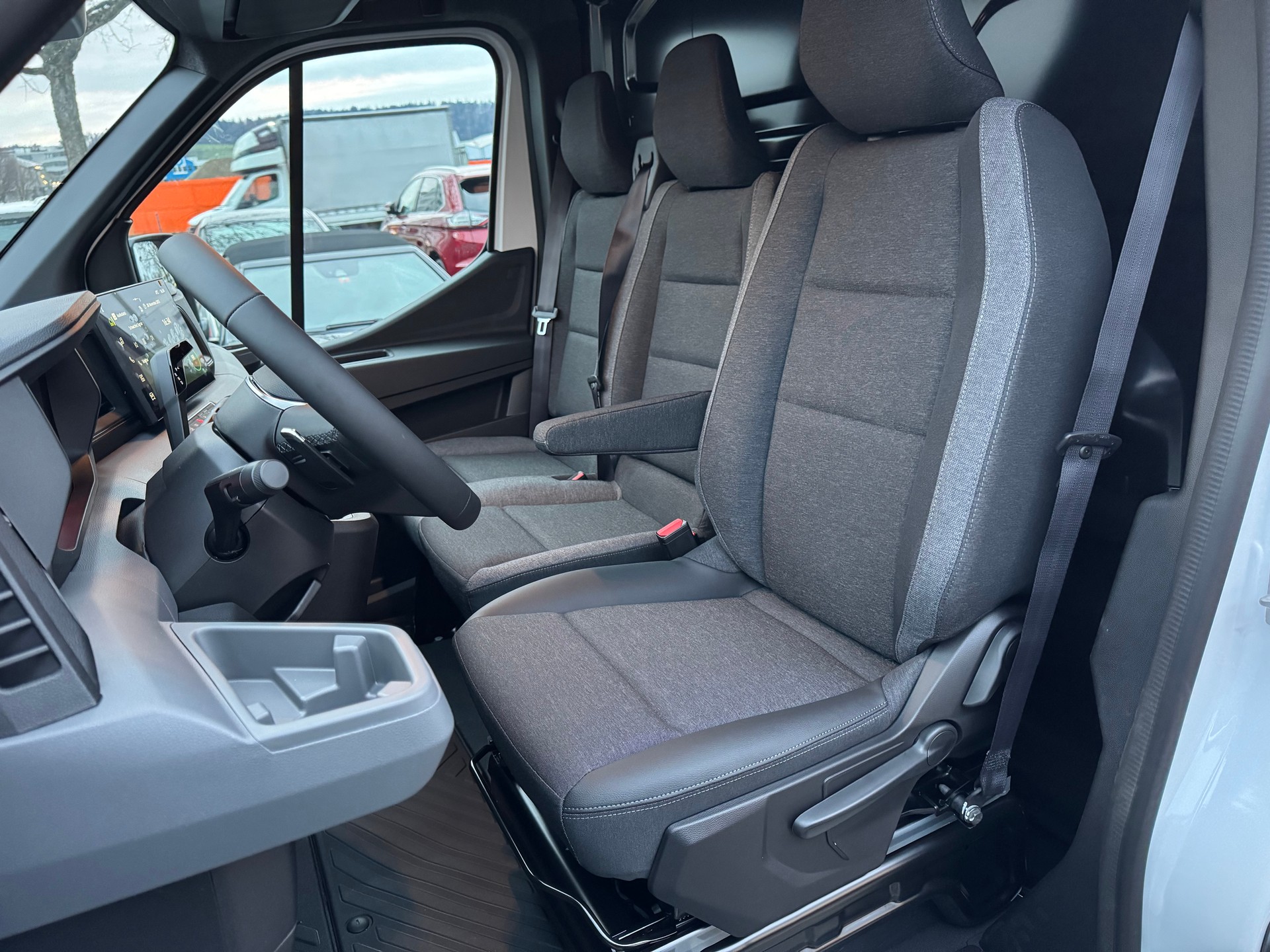 RENAULT Master Kastenwagen Advance KW Frontantrieb L2H2 3.5T 2.0 Blue dCi 150 EAG9-image-12