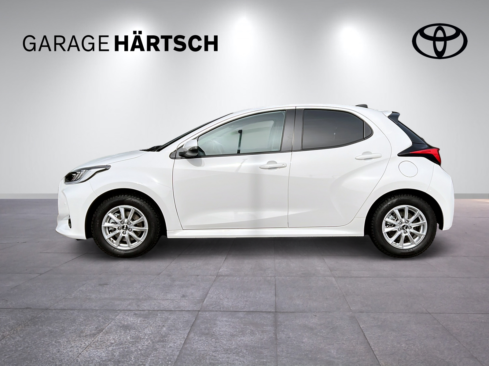 TOYOTA Yaris 1.5 VVT-i HSD Trend-image-1