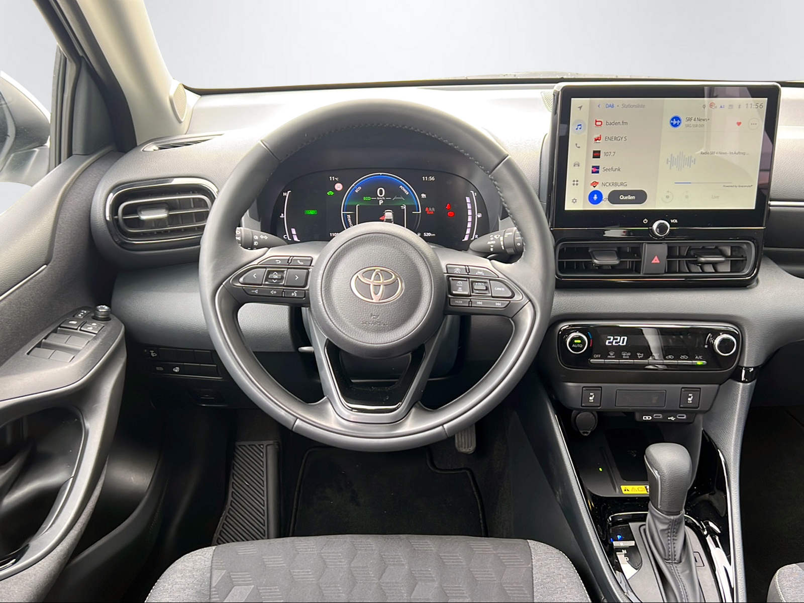 TOYOTA Yaris 1.5 VVT-i HSD Trend-image-12
