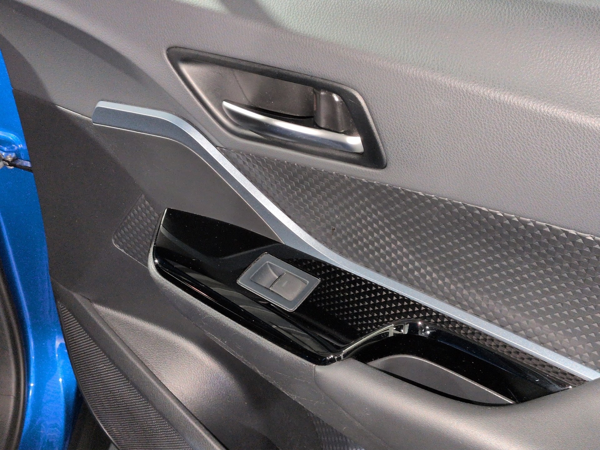 TOYOTA C-HR 1.8 HSD CVT Trend-image-20