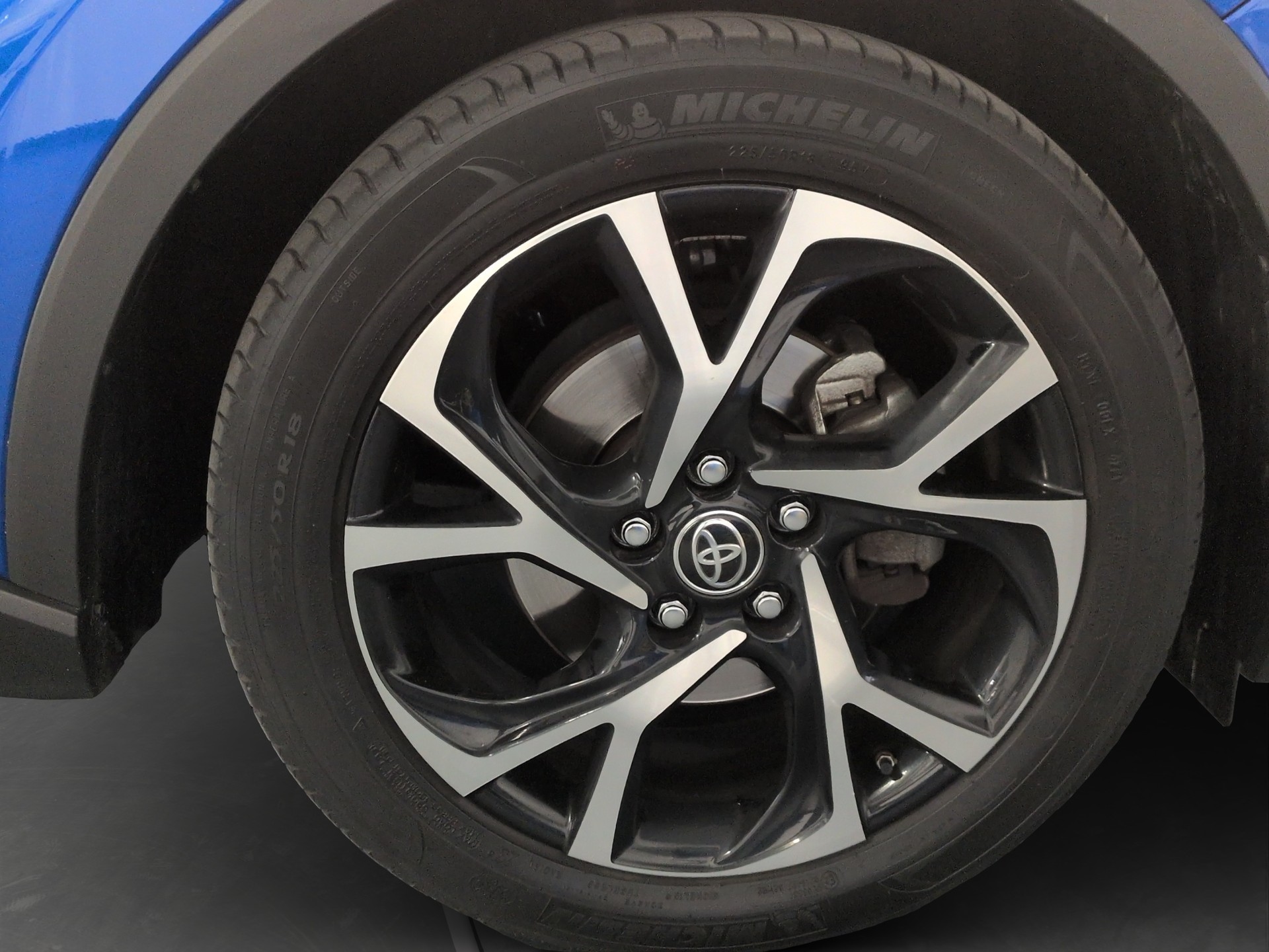 TOYOTA C-HR 1.8 HSD CVT Trend-image-17