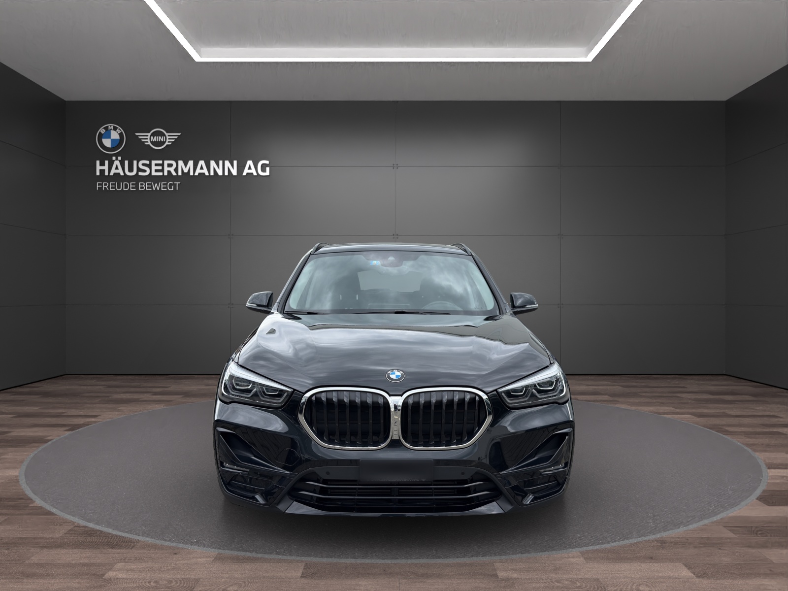 BMW X1 xDrive 18d Sport Line-image-1