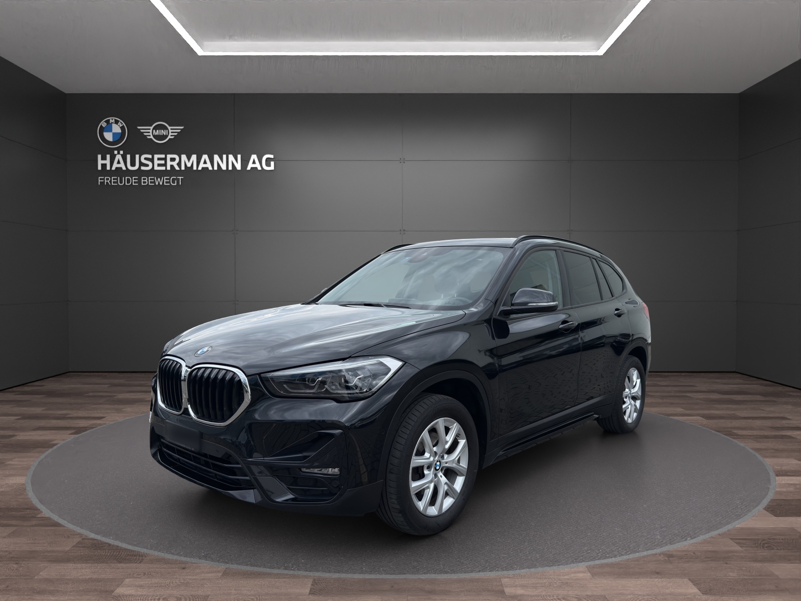 BMW X1 xDrive 18d Sport Line-image-0
