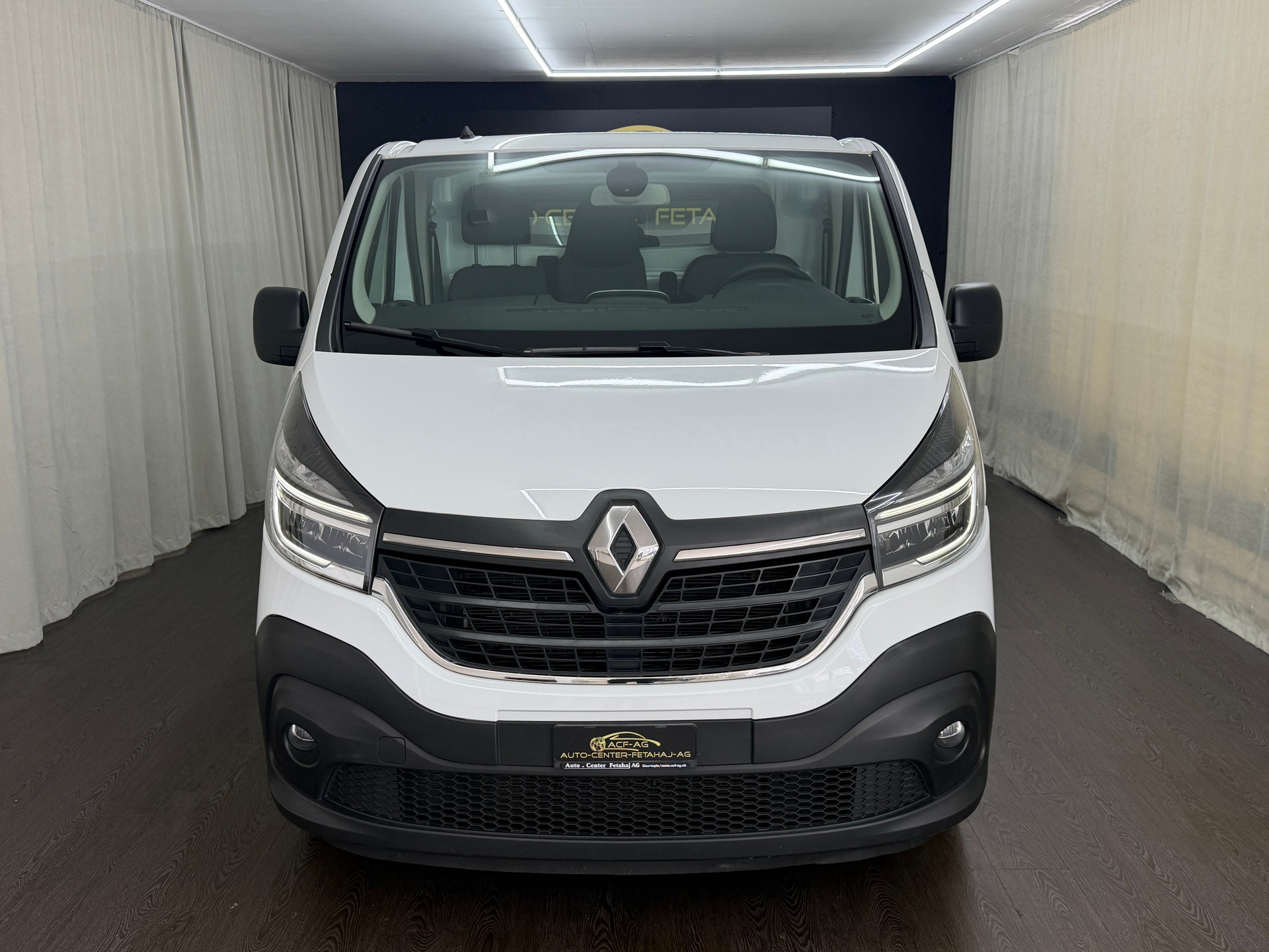 RENAULT Trafic 2.0 Energy dCi 120 3.0t Business L2H1-showroom-element-1